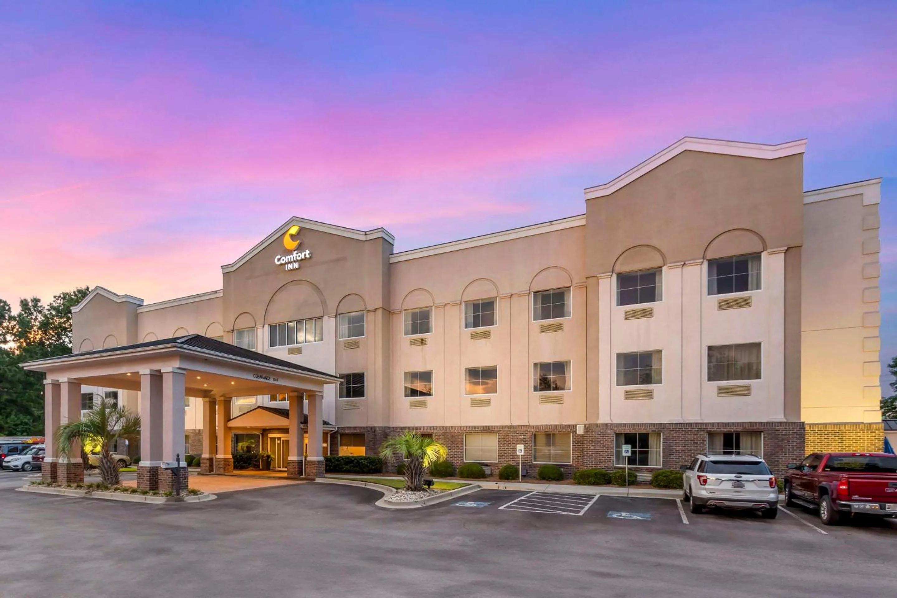 Property building in Comfort Inn Summerville - Charleston