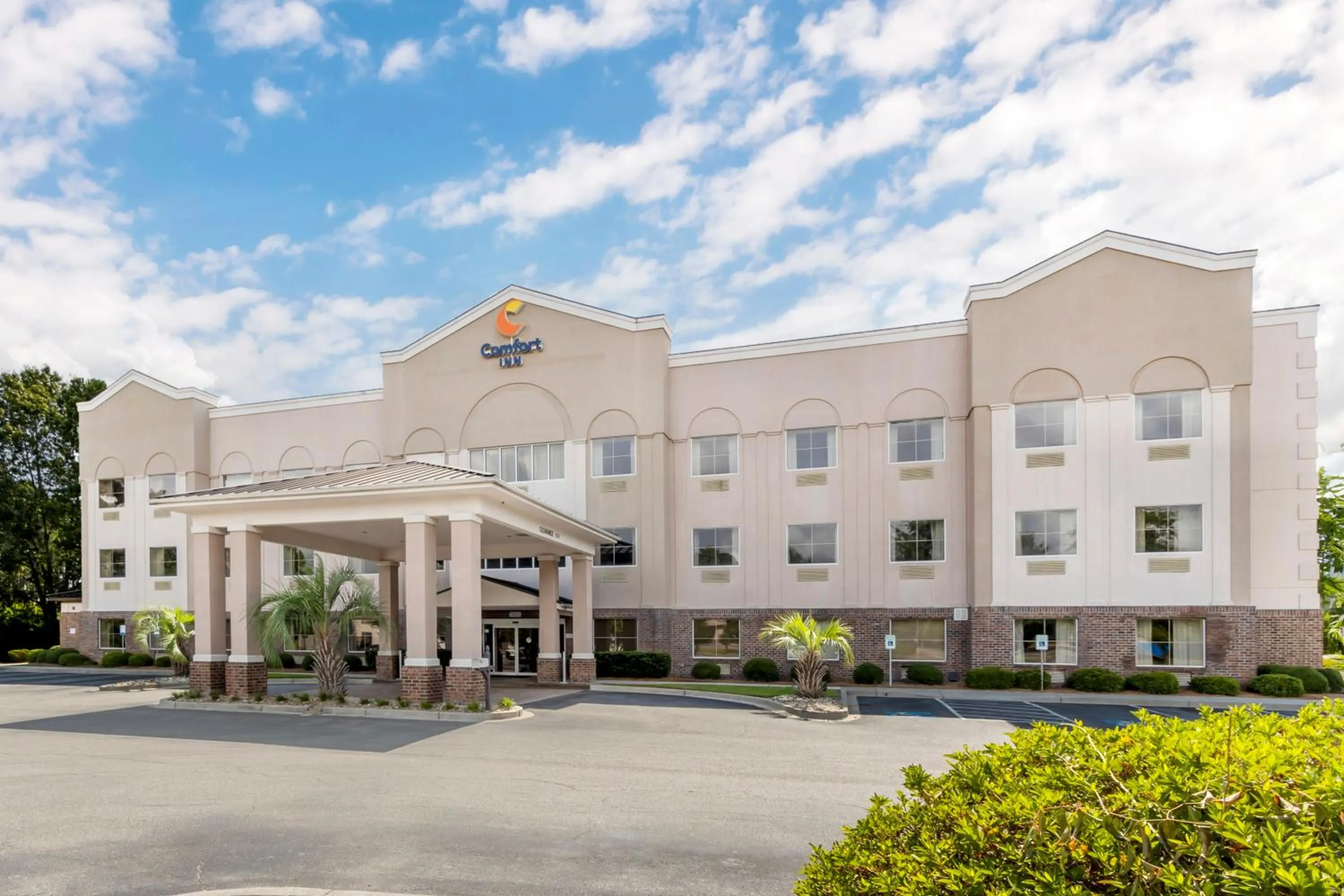 Property building in Comfort Inn Summerville - Charleston