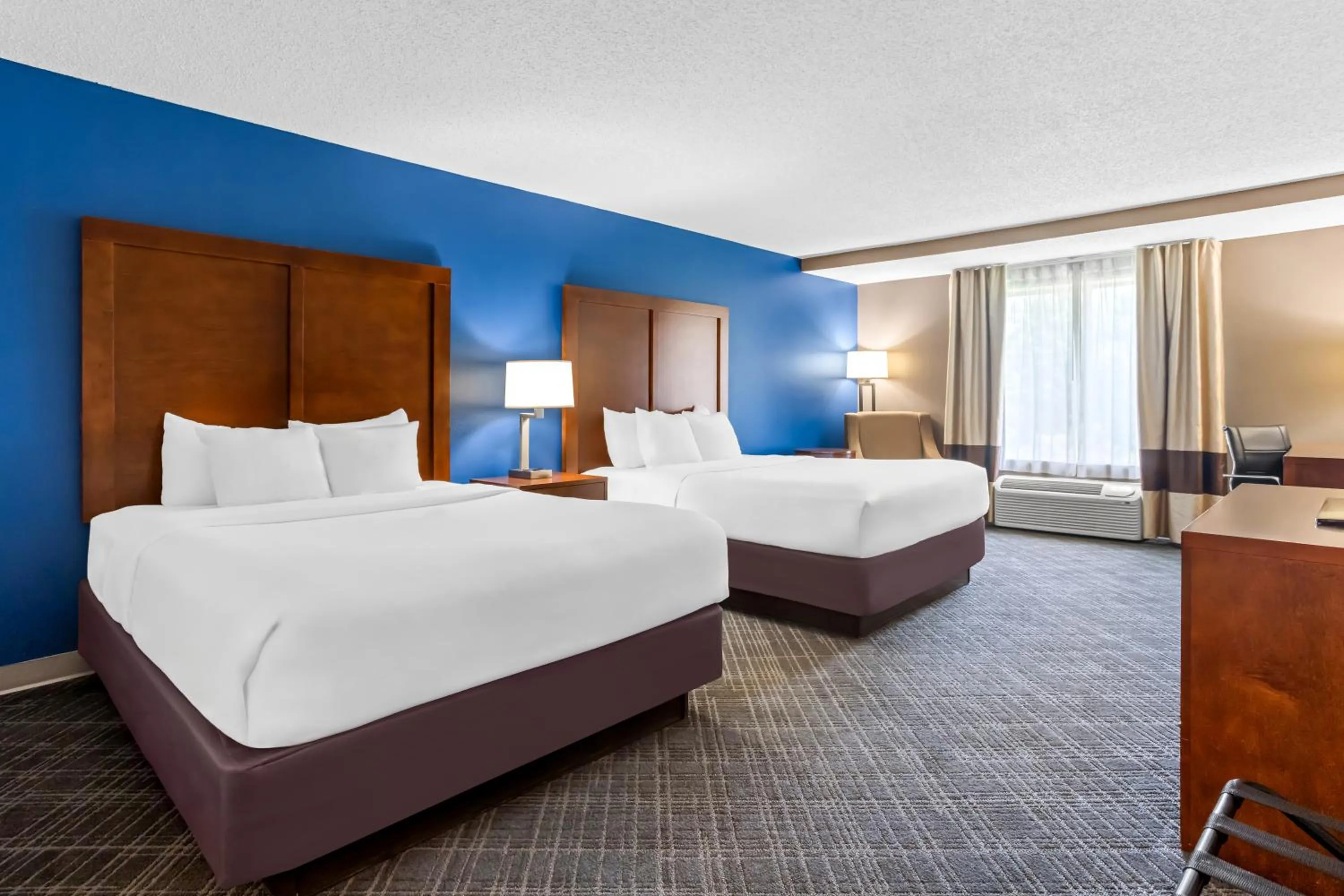 Bed in Comfort Inn & Suites Walterboro I-95