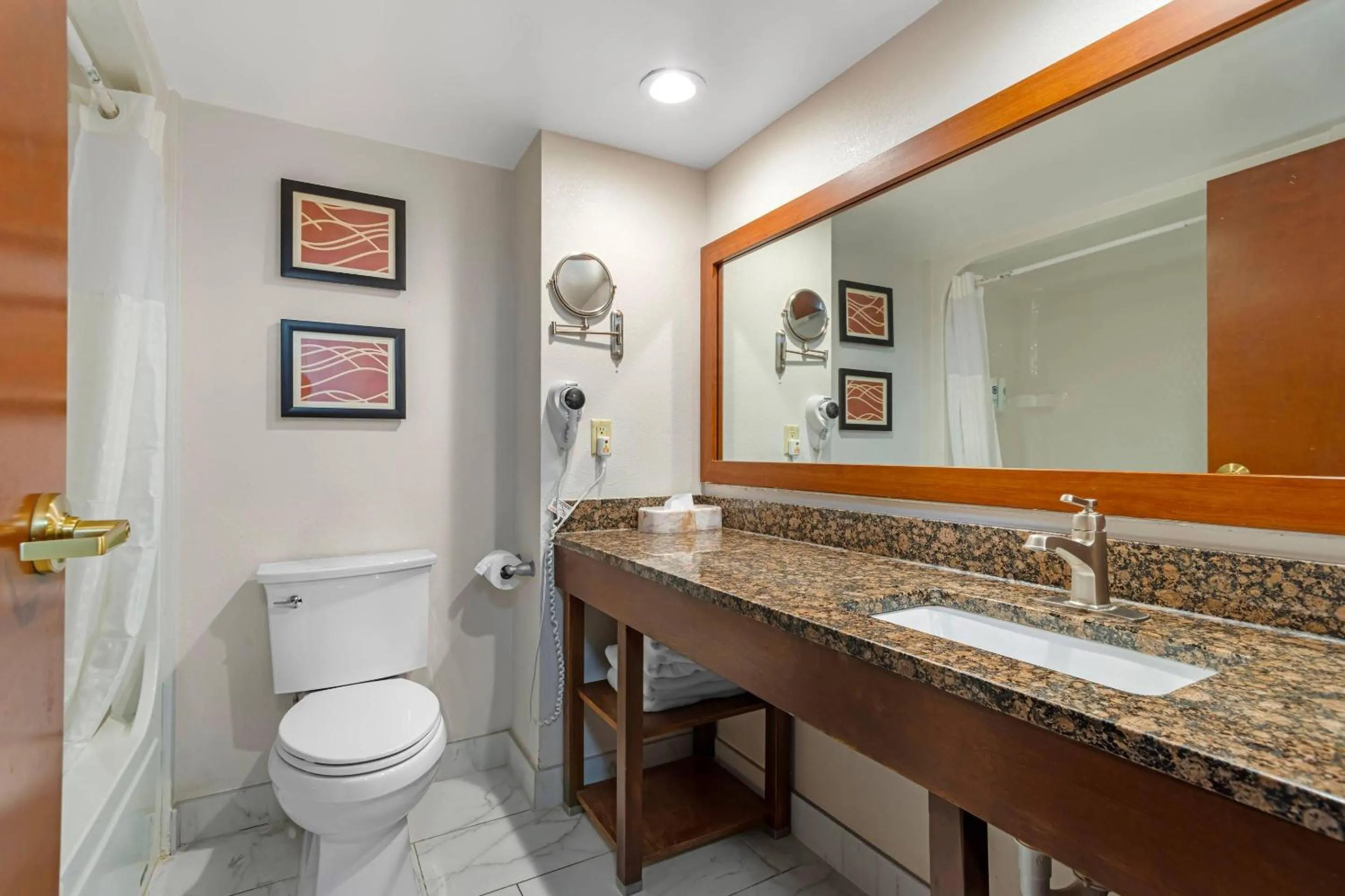 Bedroom in Comfort Inn & Suites Spartanburg North