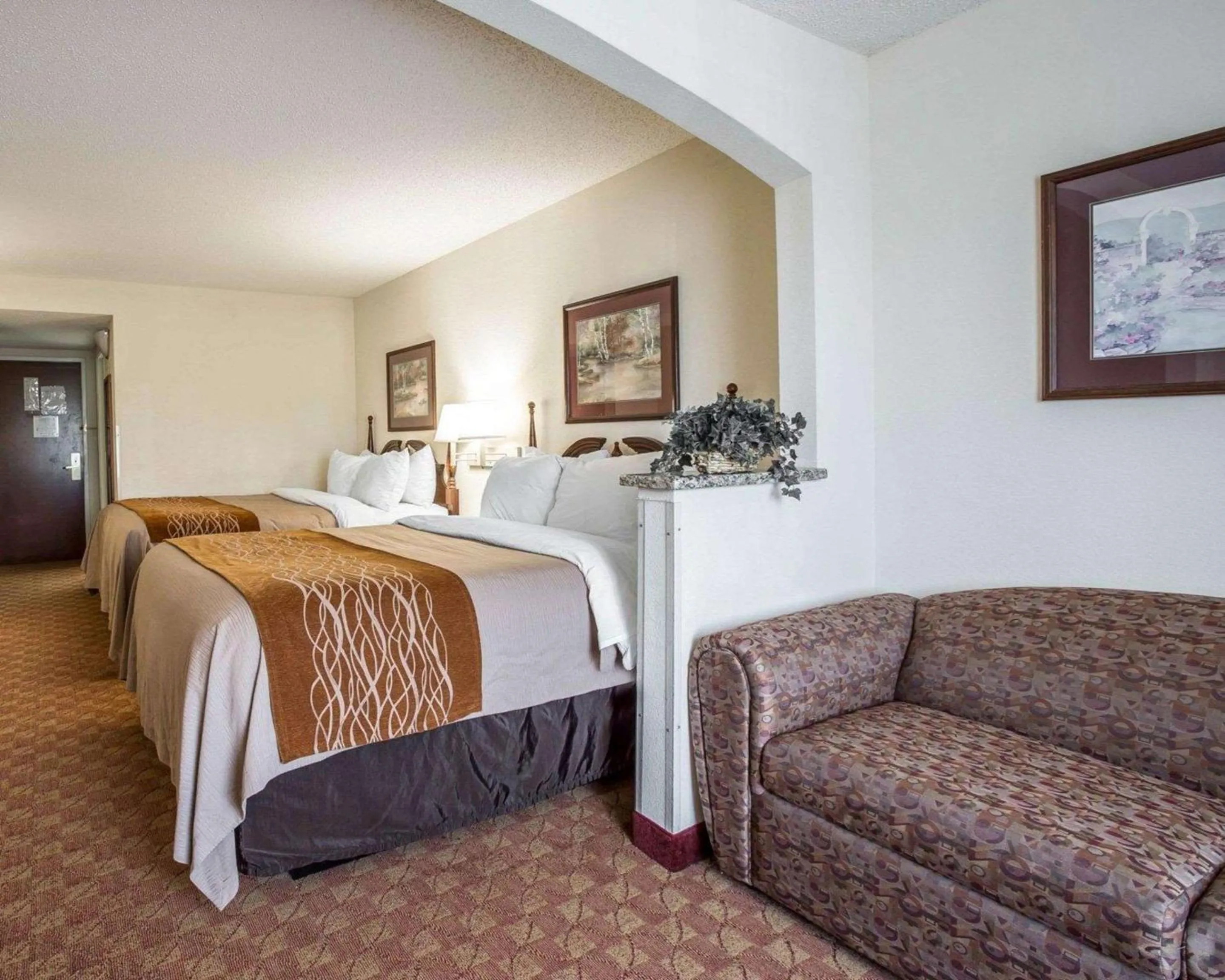 Queen Suite with Two Queen Beds - Non-Smoking in Comfort Inn & Suites at I-85