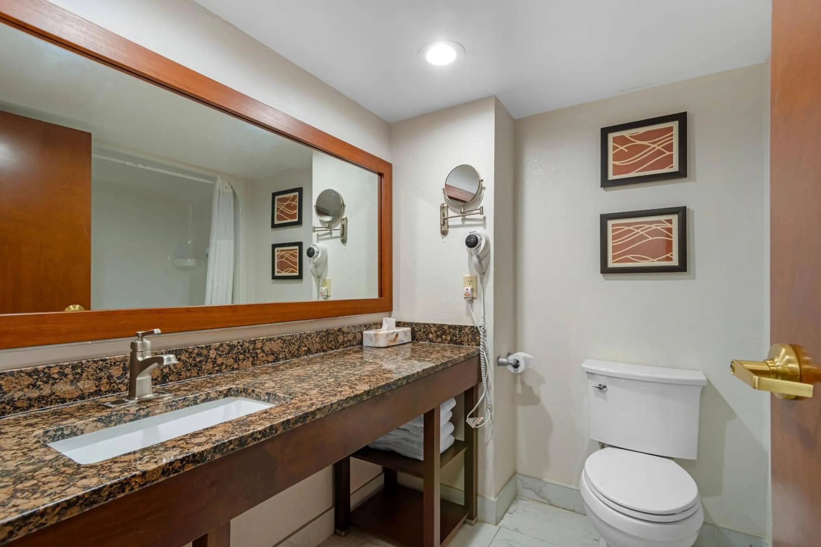 Bedroom in Comfort Inn & Suites Spartanburg North