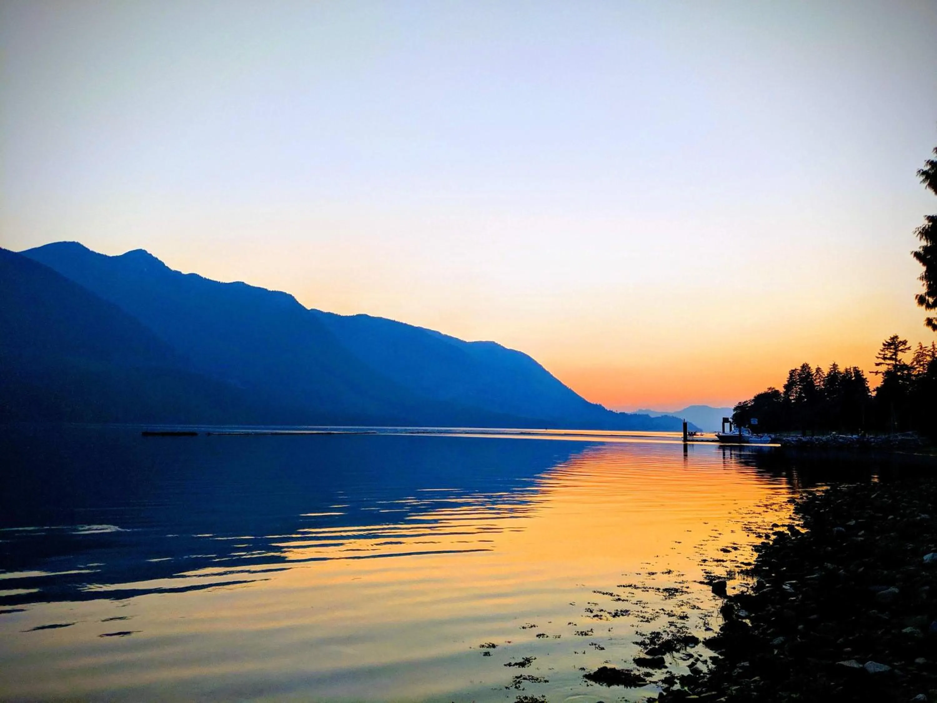 Beach in Frigon Suite -Waterfront