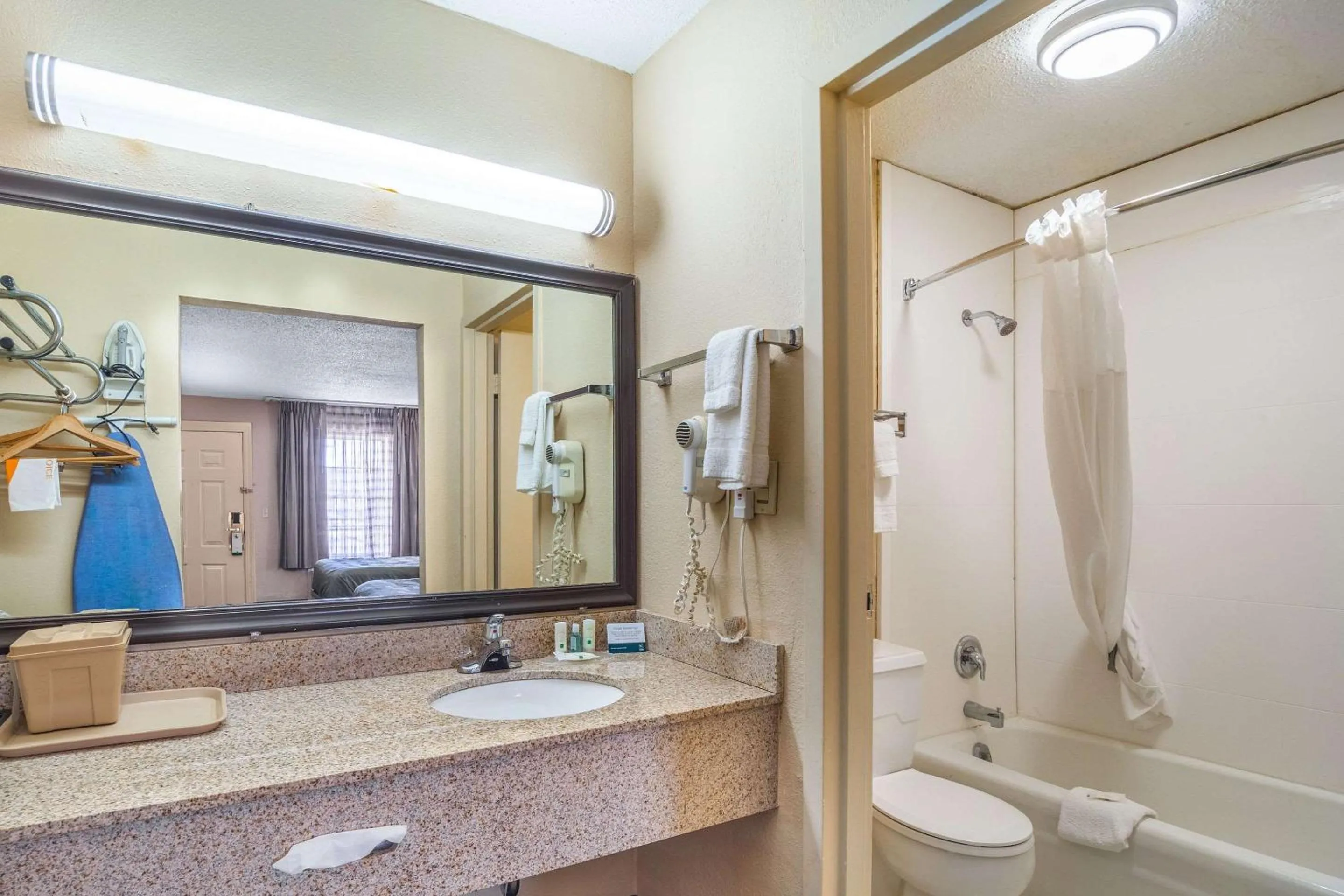 Bathroom in Quality Inn & Suites Santee I-95