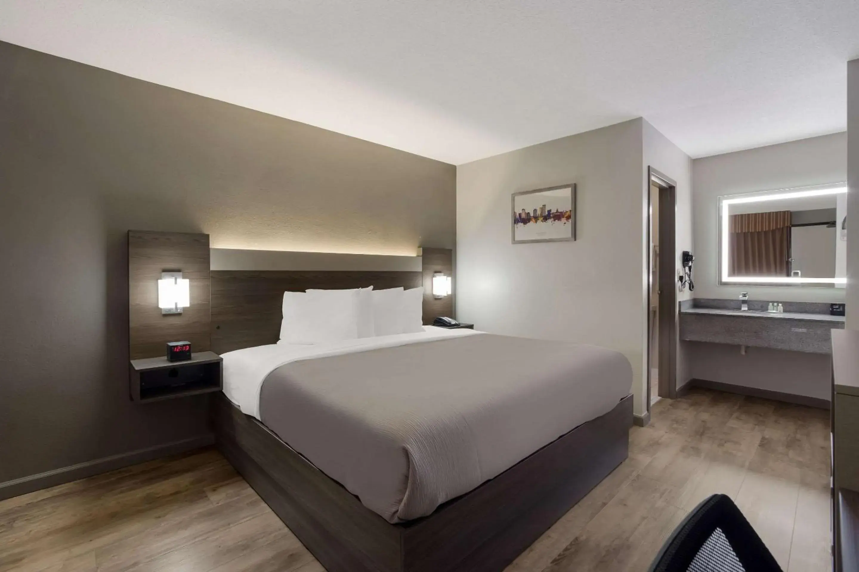 King Room - Non-Smoking in Quality Inn Fort Jackson King Room - Non-Smoking in Quality Inn Fort Jackson