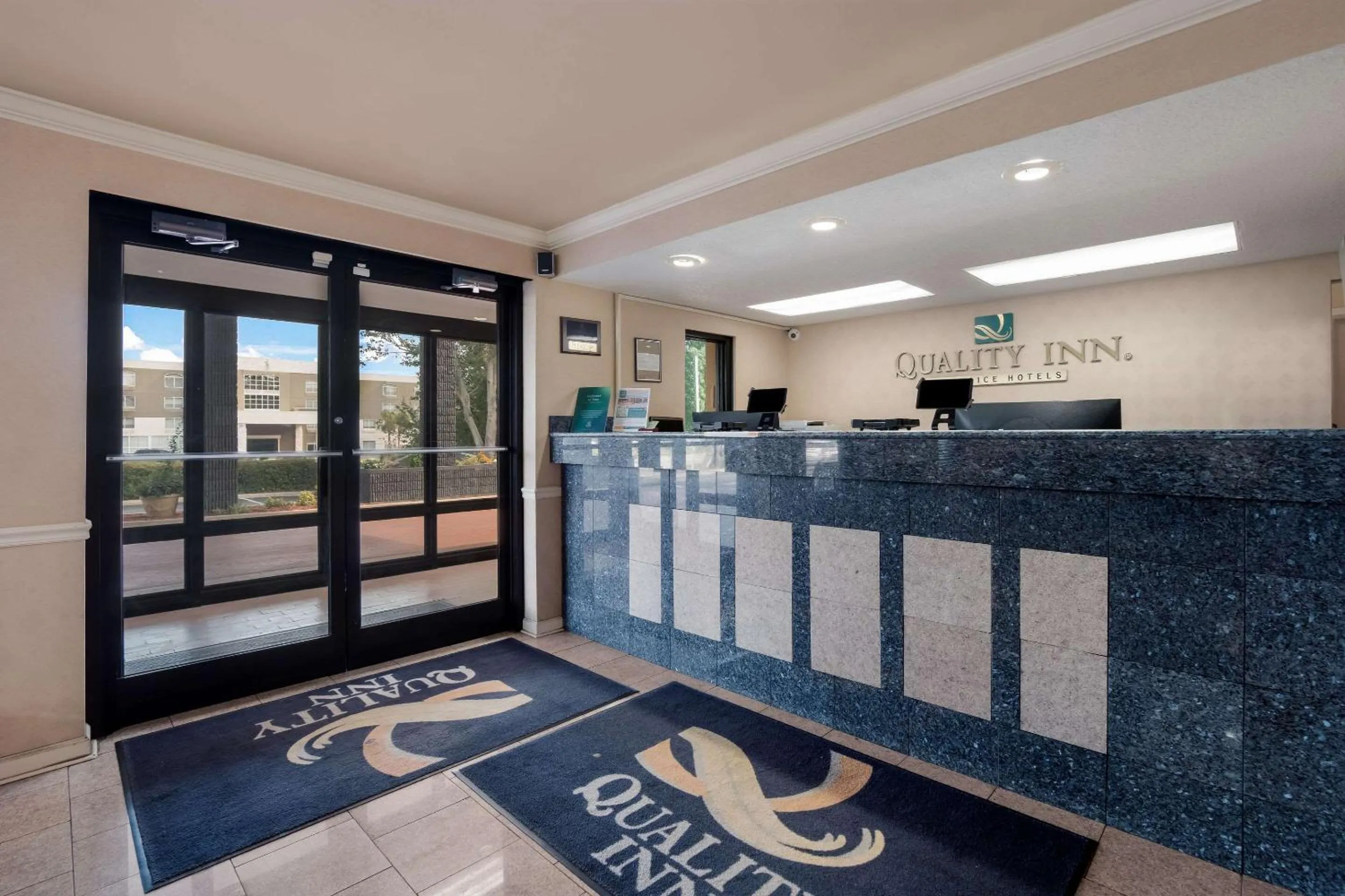 Lobby or reception in Quality Inn Fort Jackson