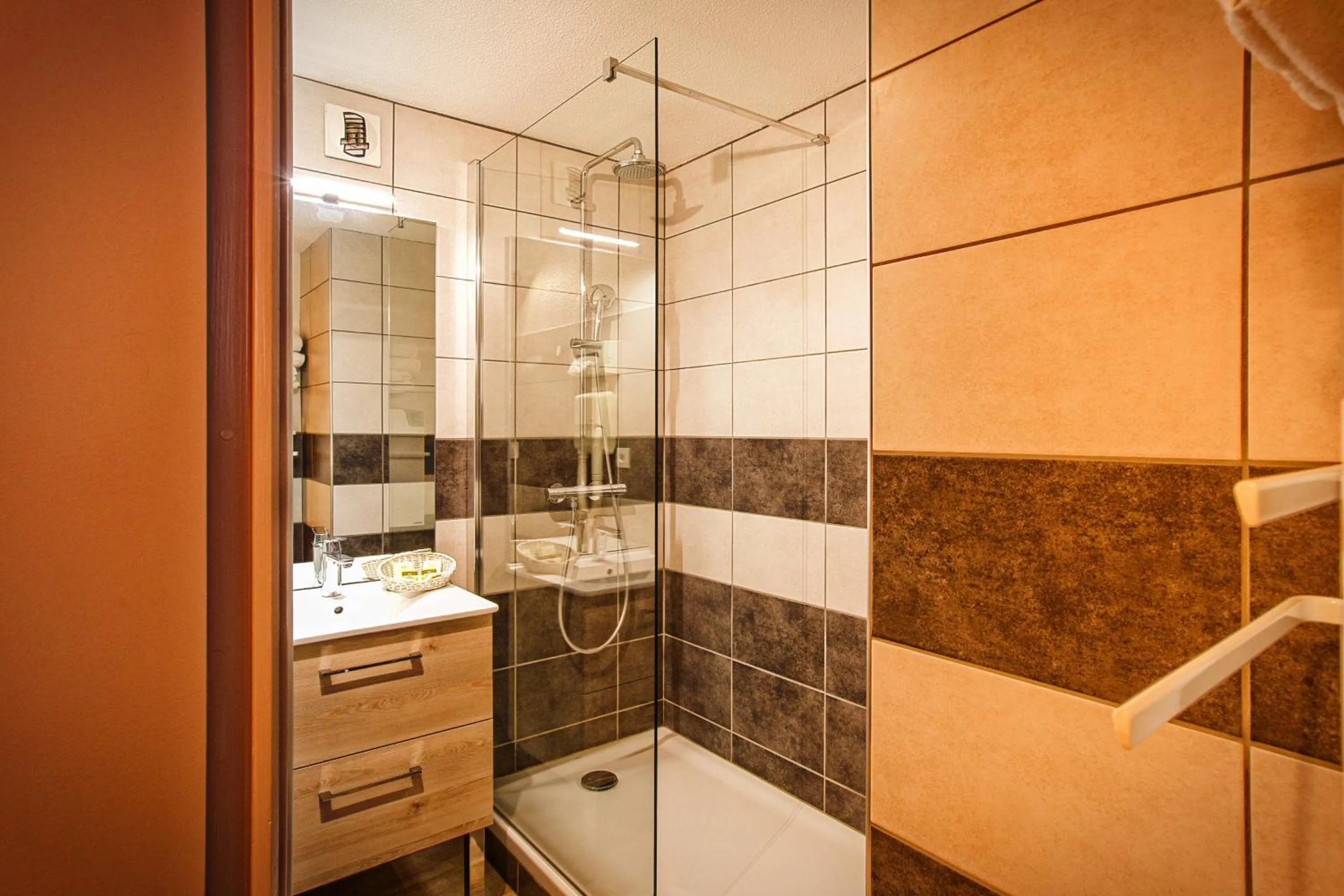 Bathroom in Hôtel & Spa La Ferme de l'Izoard