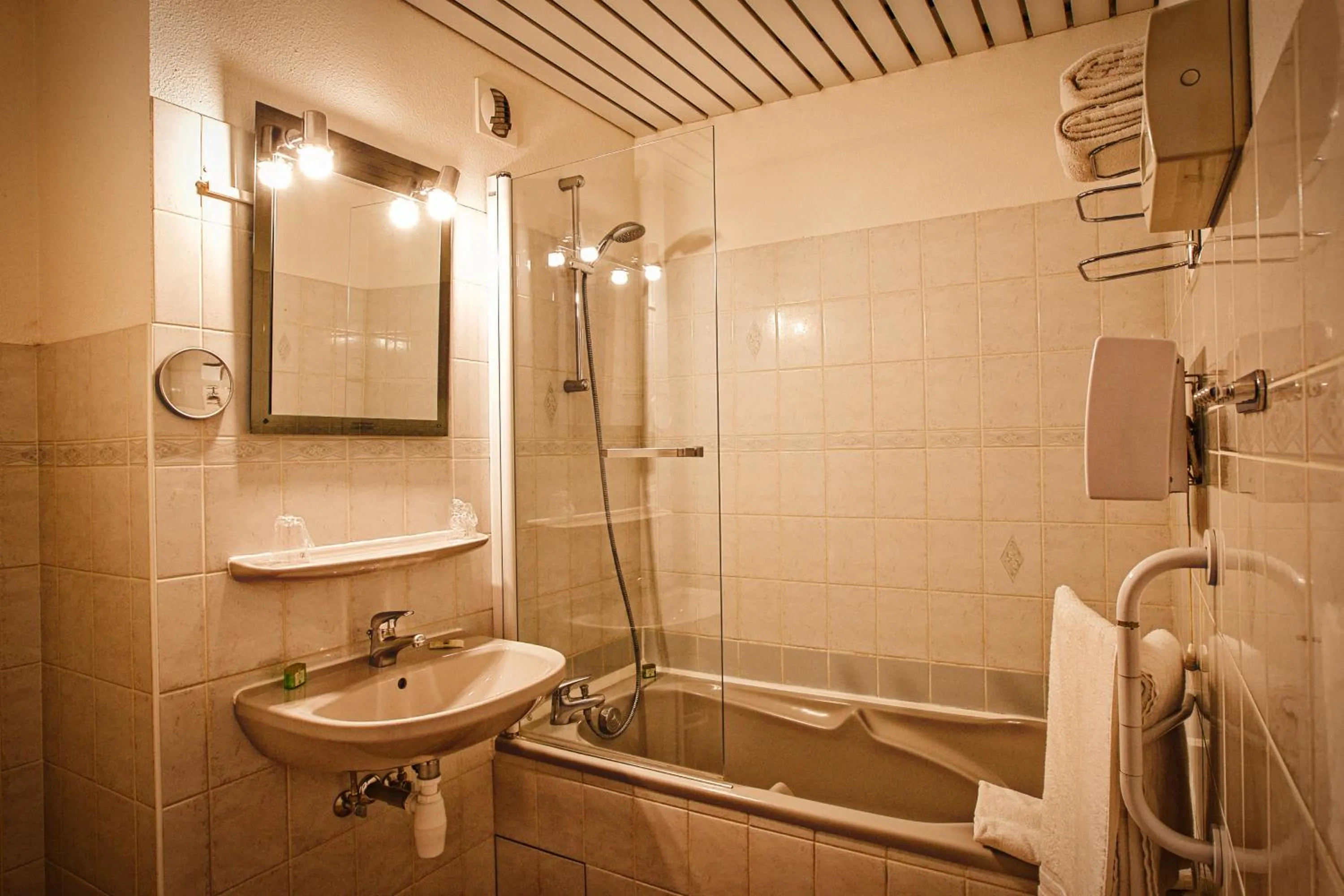 Bathroom in Hôtel & Spa La Ferme de l'Izoard