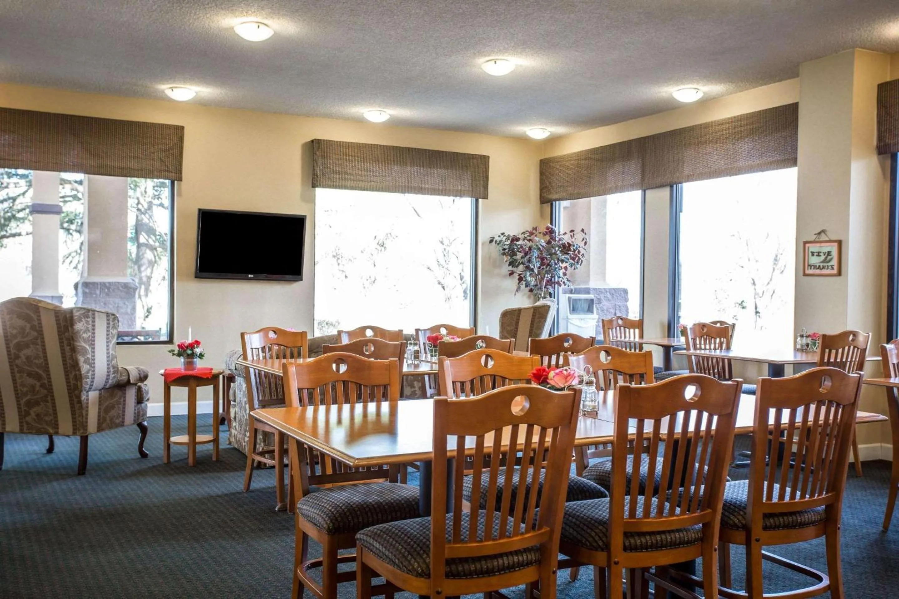 Restaurant/places to eat in Quality Inn Aiken North