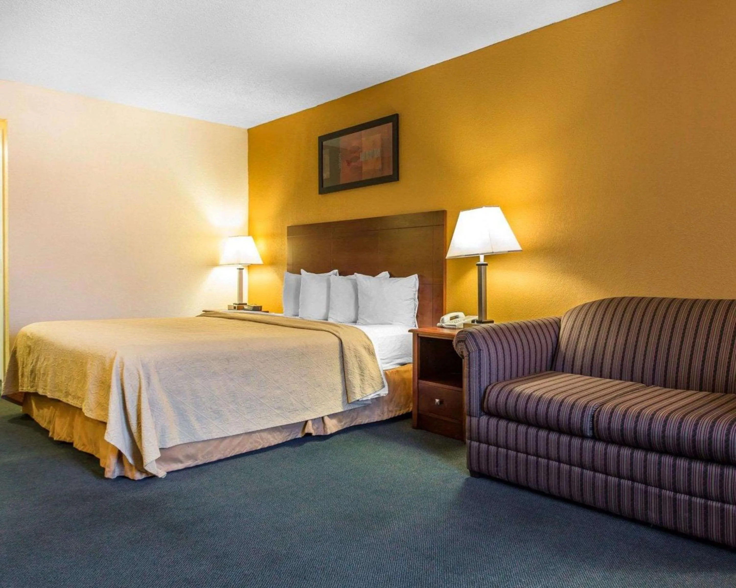 Photo of the whole room, Bed in Quality Inn Aiken North