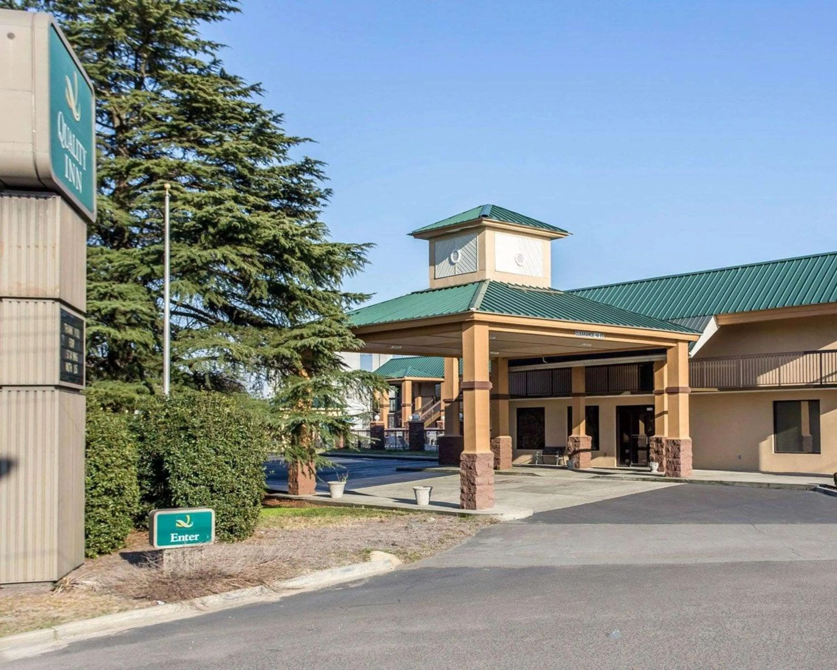 Property building in Quality Inn Aiken North