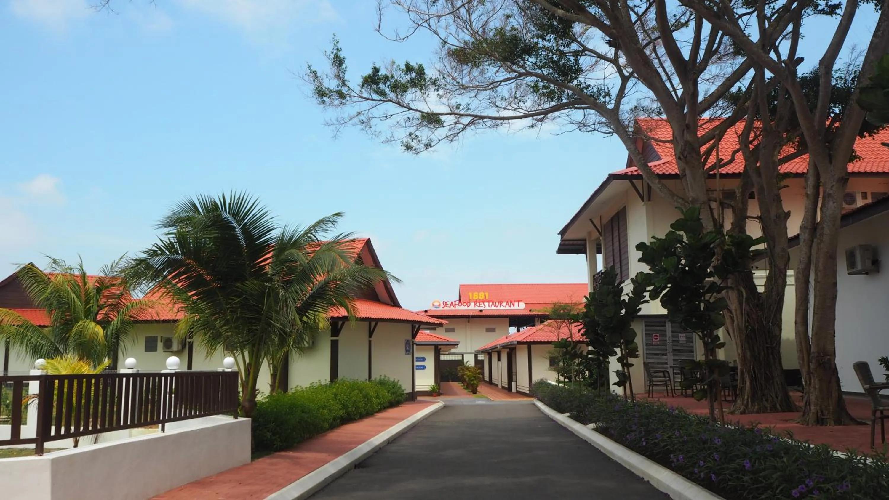 Lotus Seaview Beach Resort, Pengerang