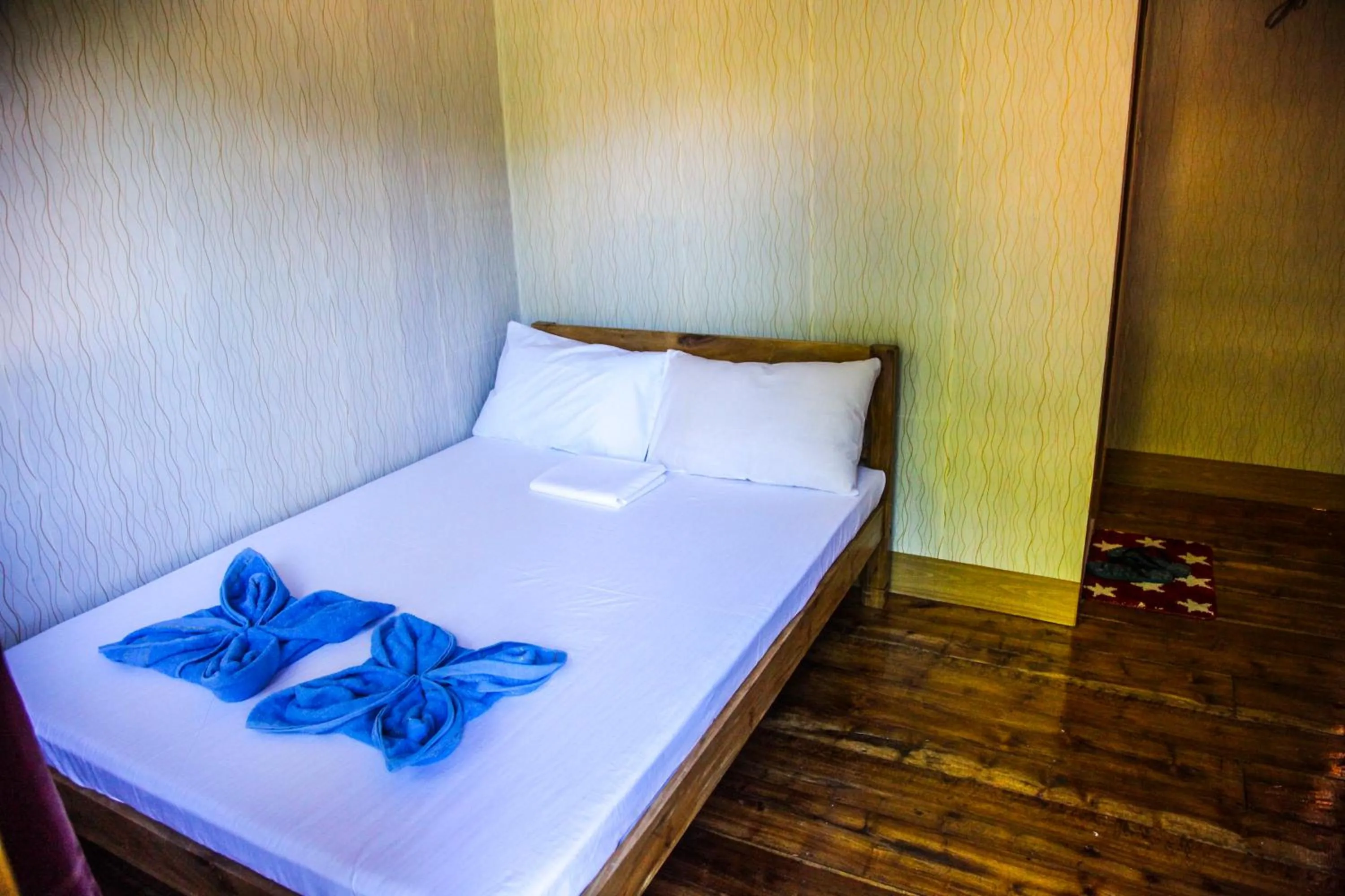 Bed in Southside Tourist Inn