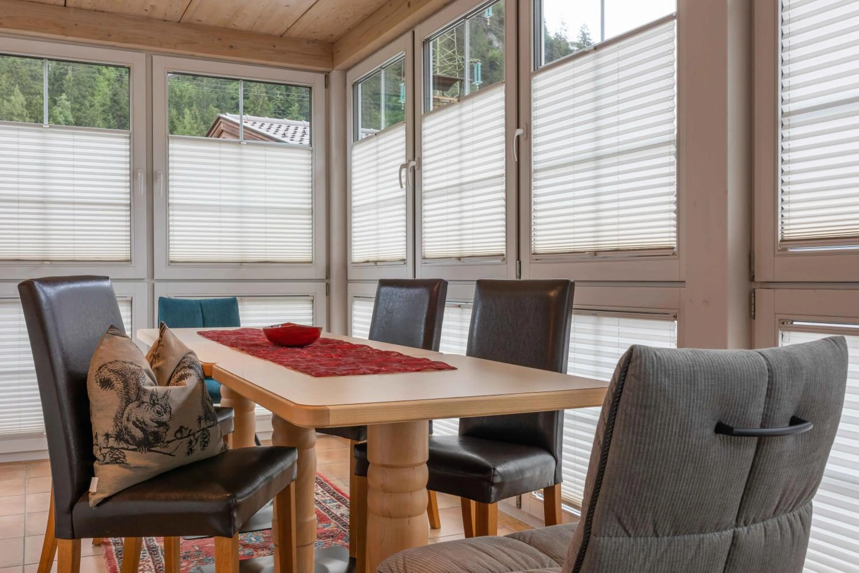 Dining area in Apart Matthias