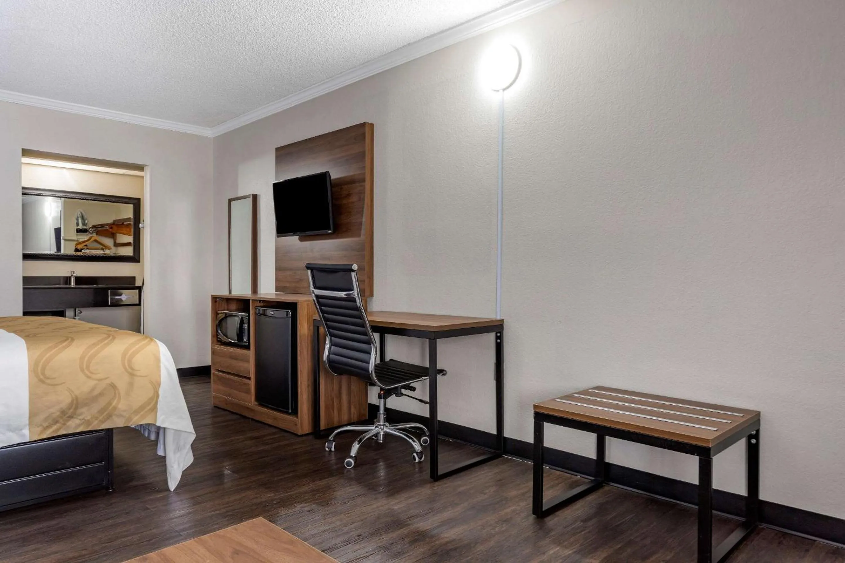 Bedroom, Bed in Quality Inn & Suites Ft Jackson Maingate