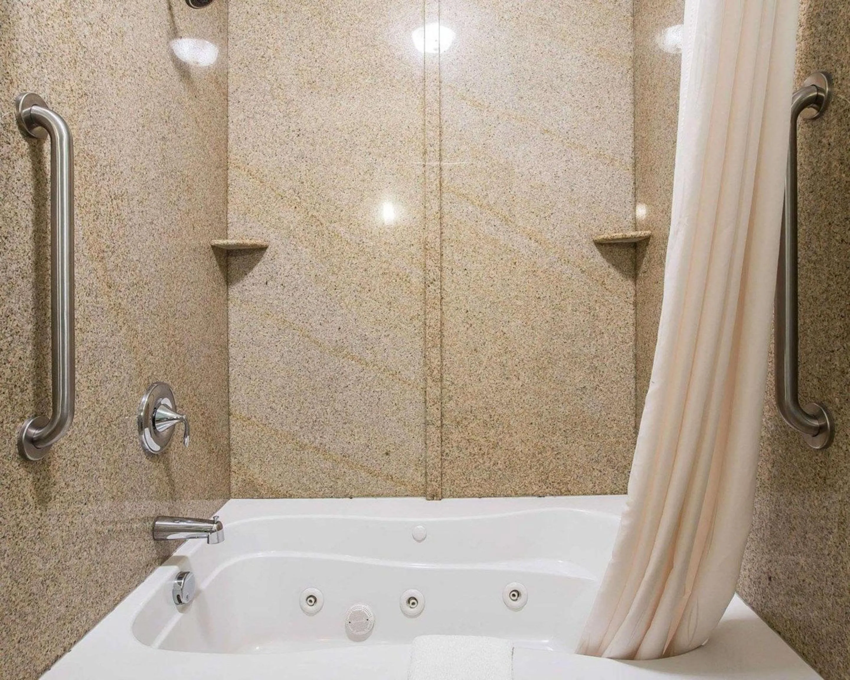 Bedroom in Comfort Suites Simpsonville - Greenville