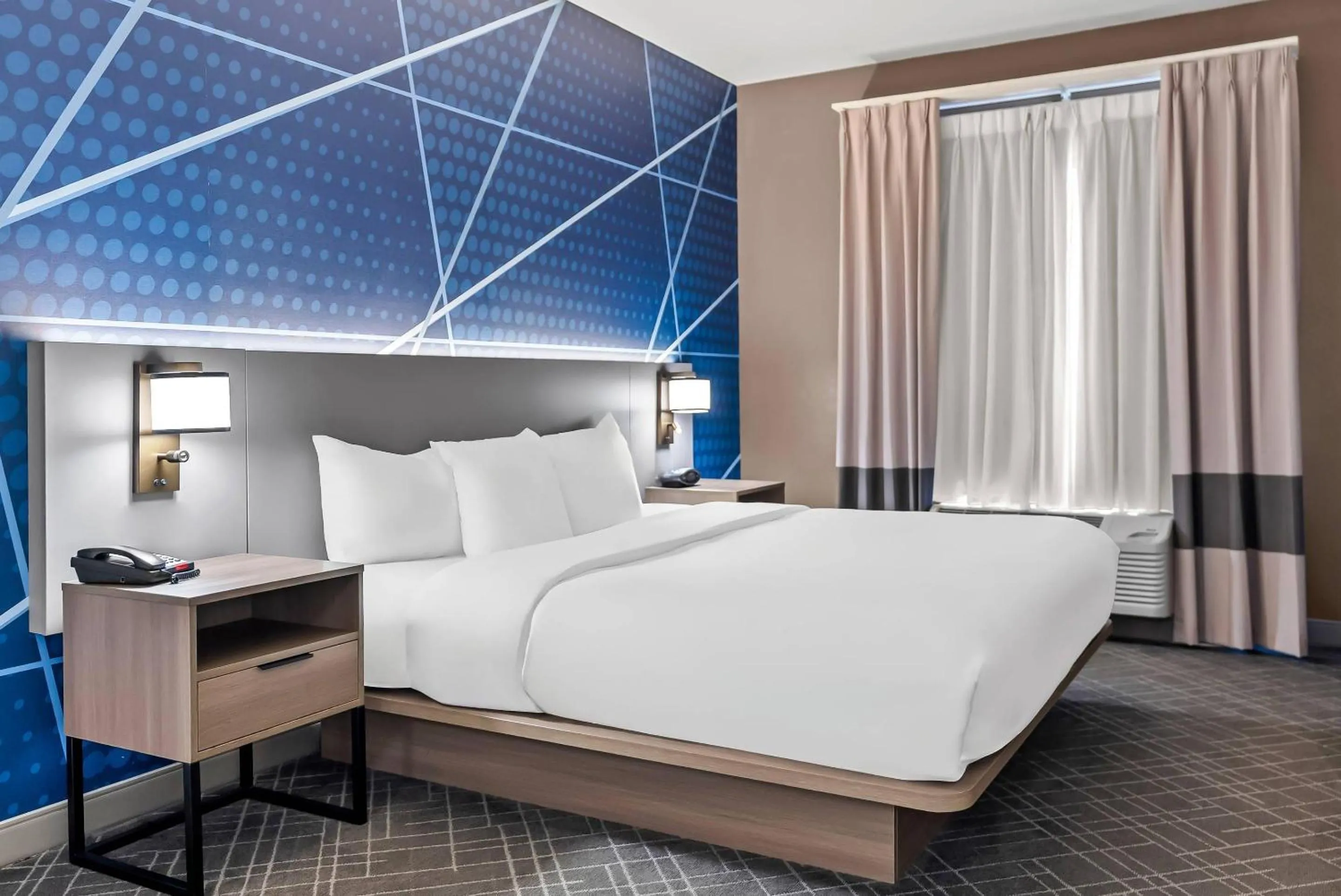 Bed in Comfort Suites Simpsonville - Greenville