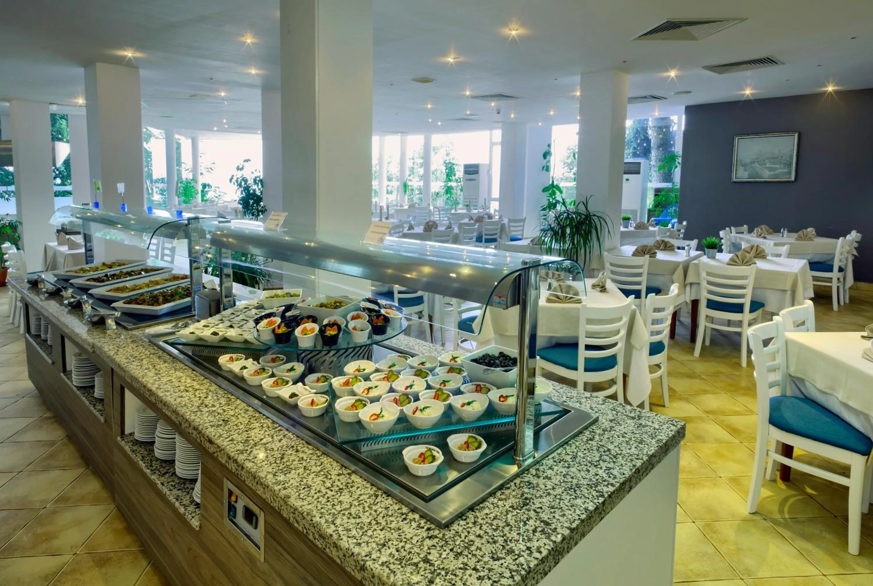 Restaurant/places to eat in Luna Beach Hotel - All Inclusive