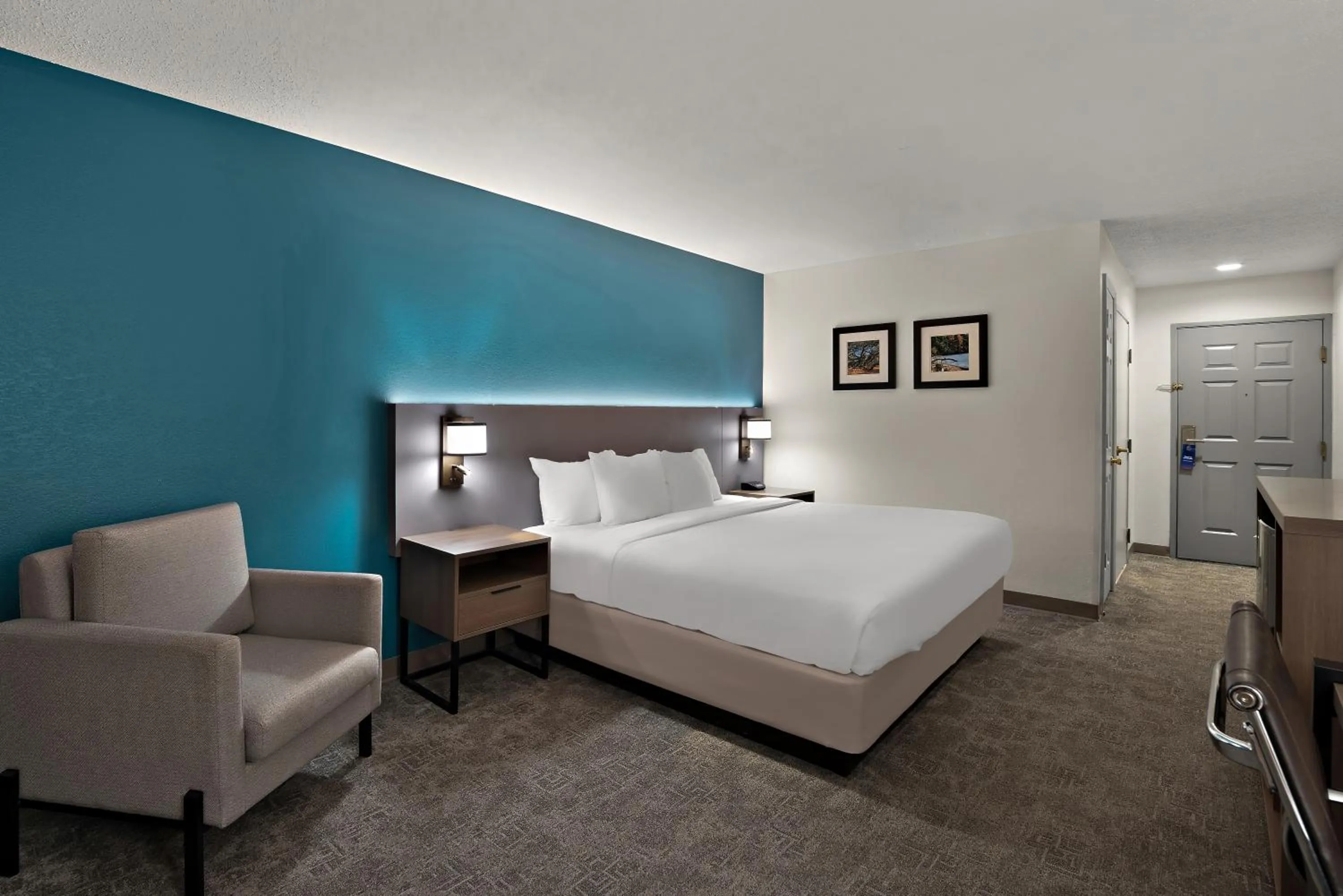 Bed in Comfort Inn & Suites Santee I-95