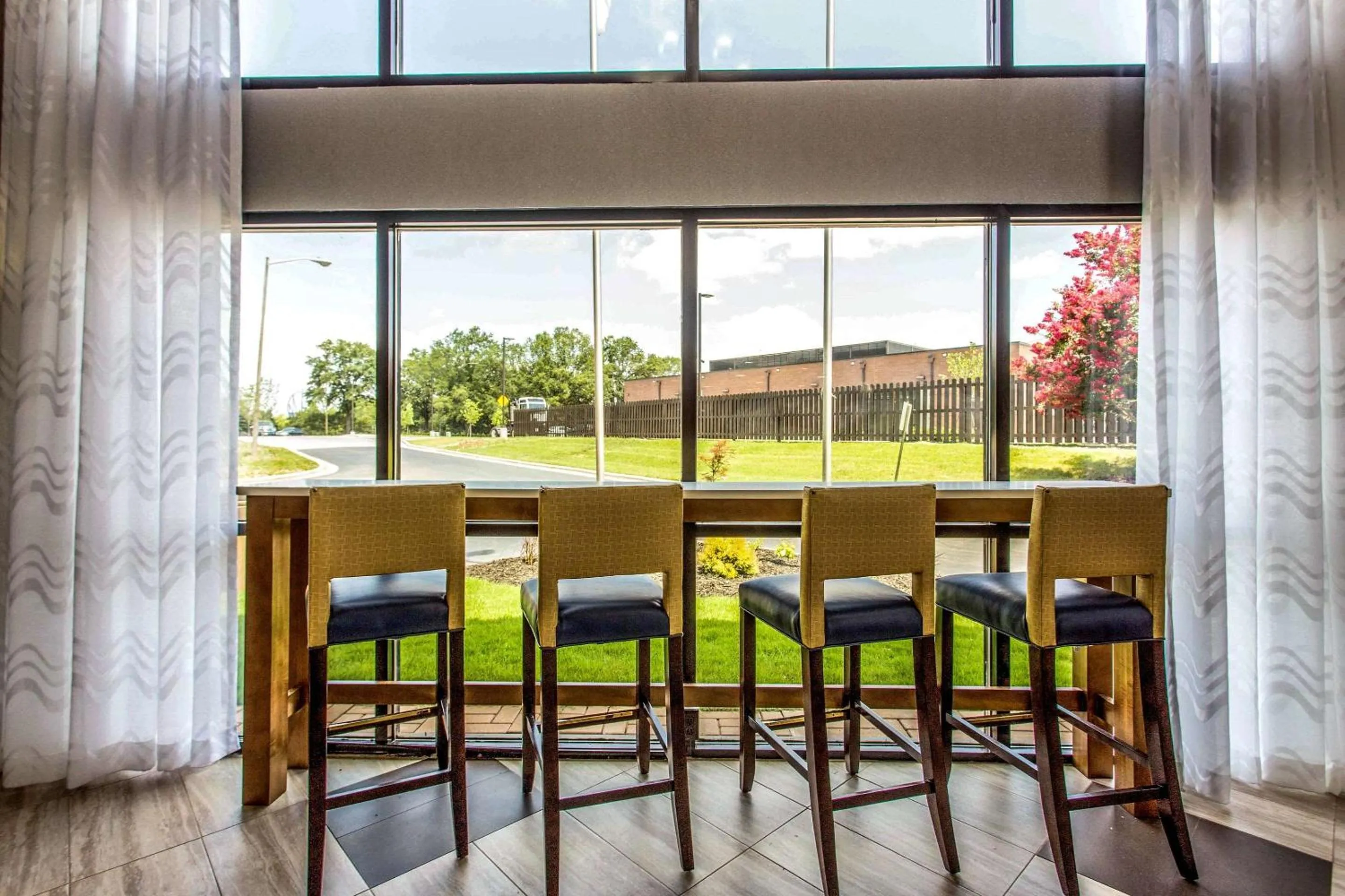 Restaurant/places to eat in Quality Inn Fort Mill near Carowinds Blvd