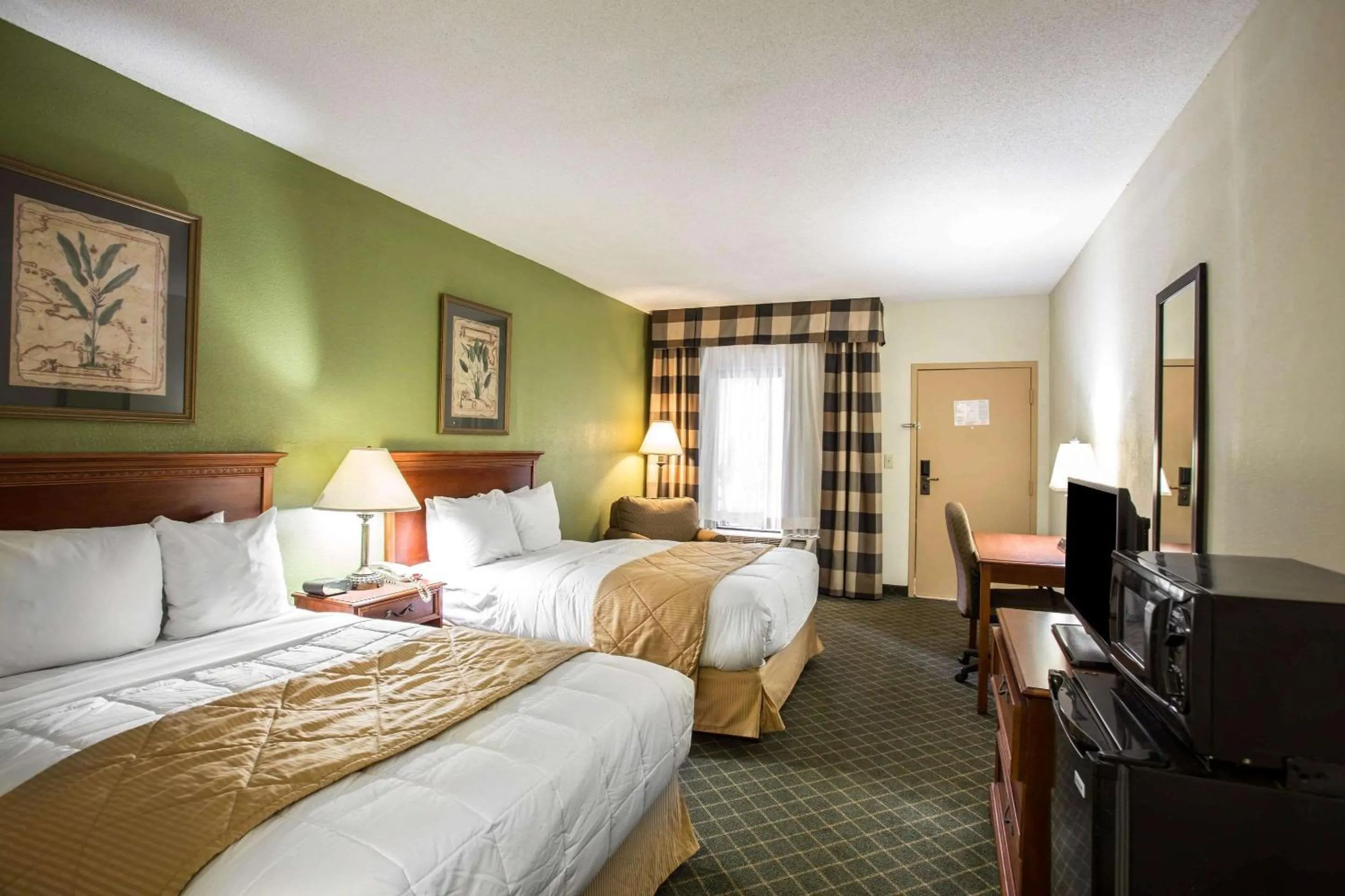 Bedroom, Bed in Clarion Inn & Suites Aiken South