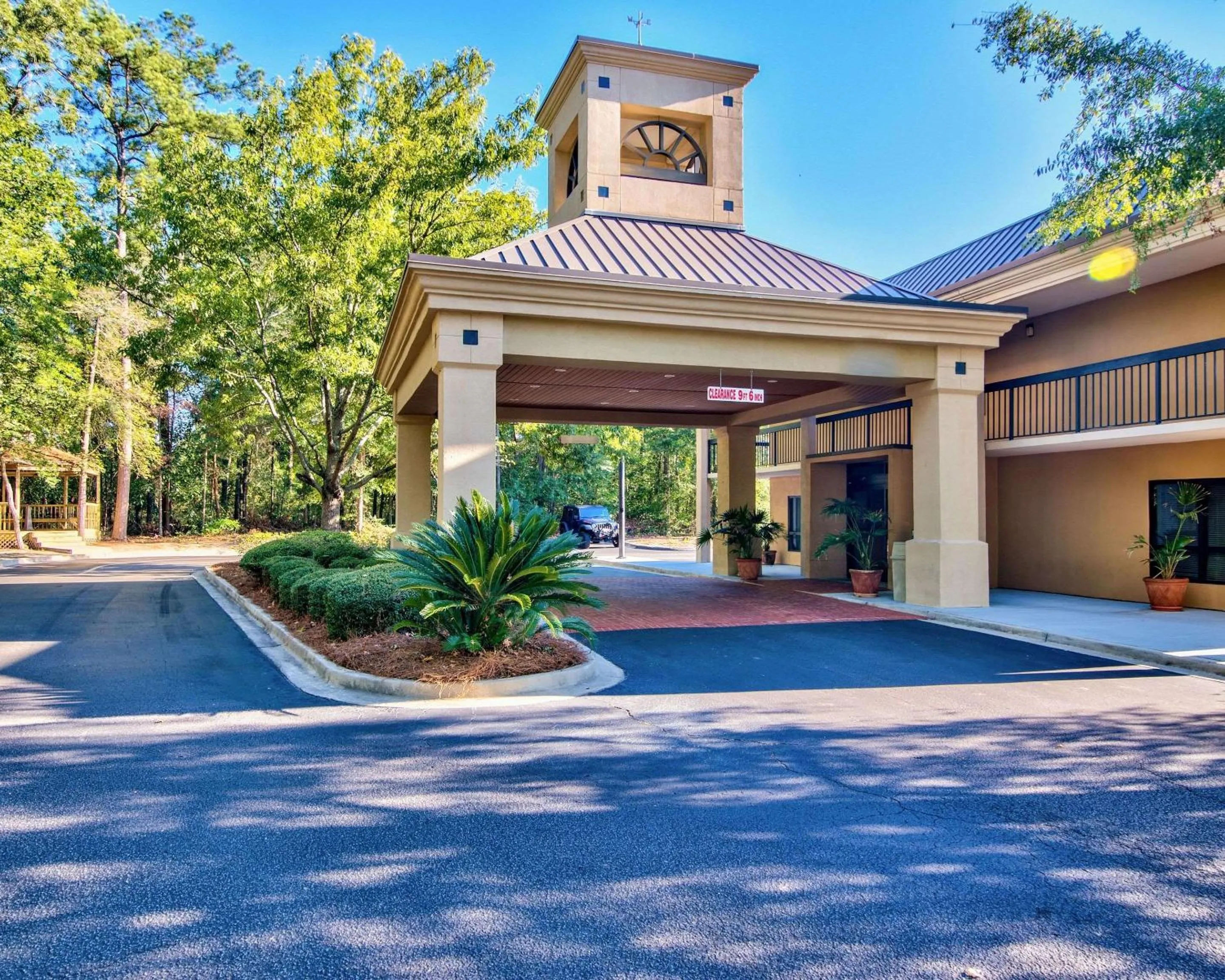 Property building in Clarion Inn & Suites Aiken South