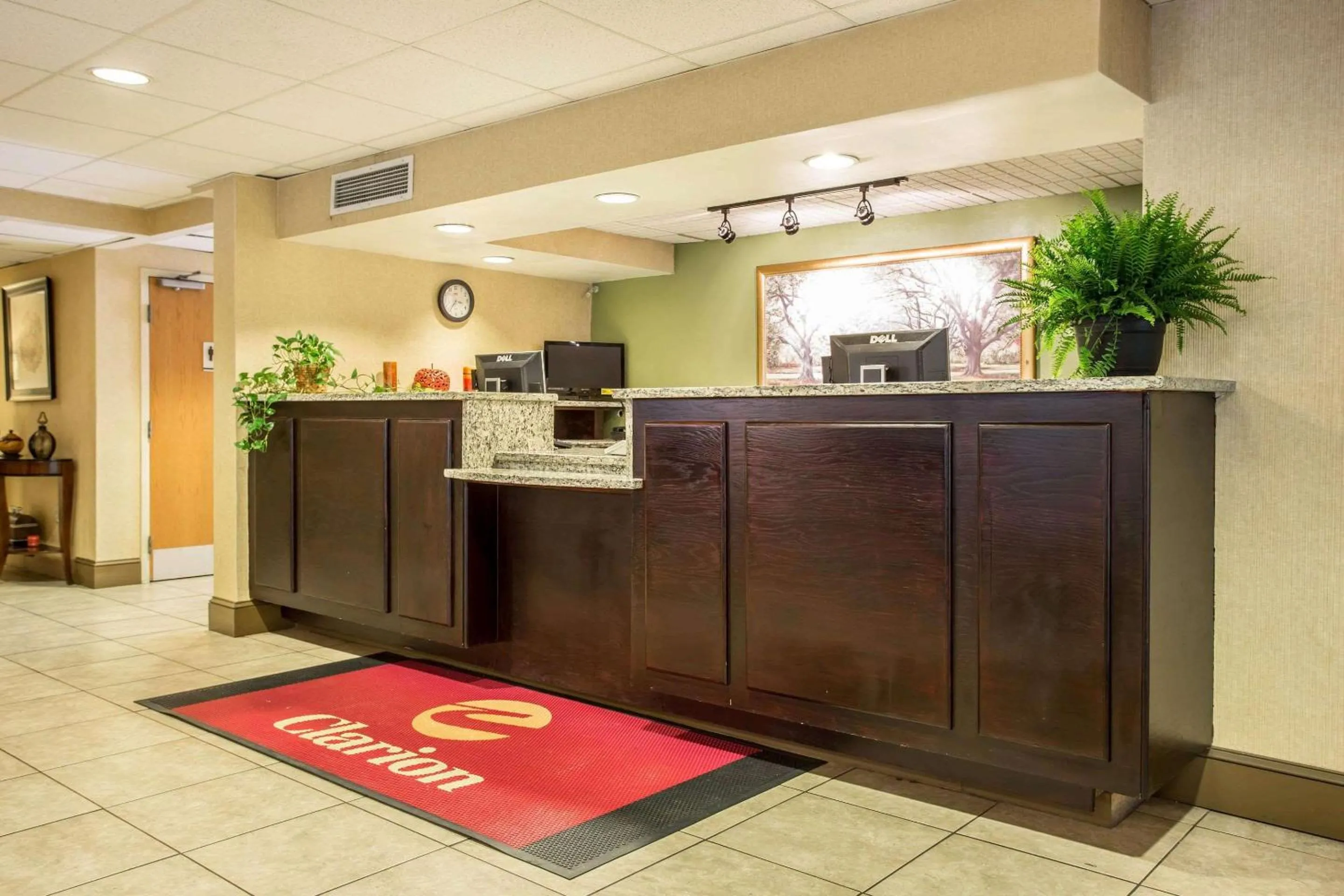 Lobby or reception in Clarion Inn & Suites Aiken South