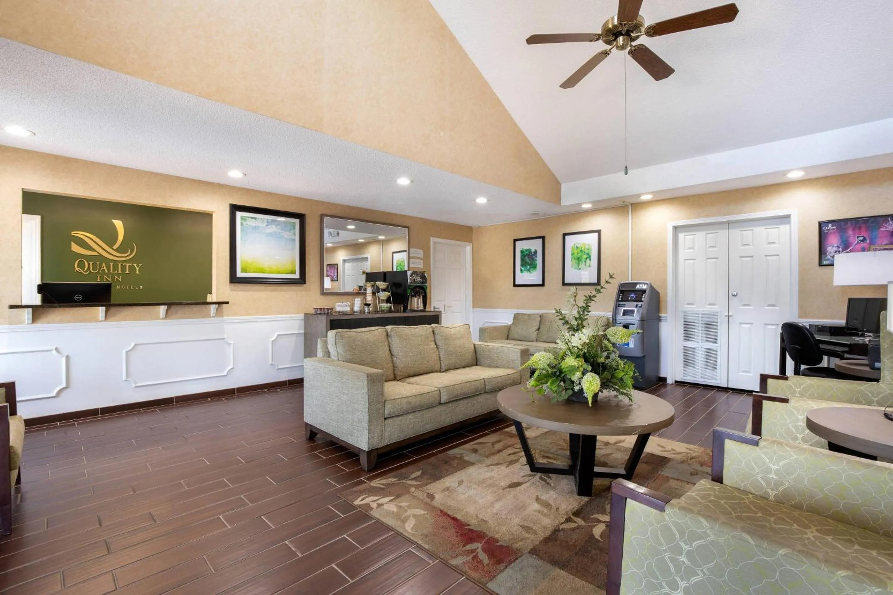 Lobby or reception in Quality Inn Cheraw