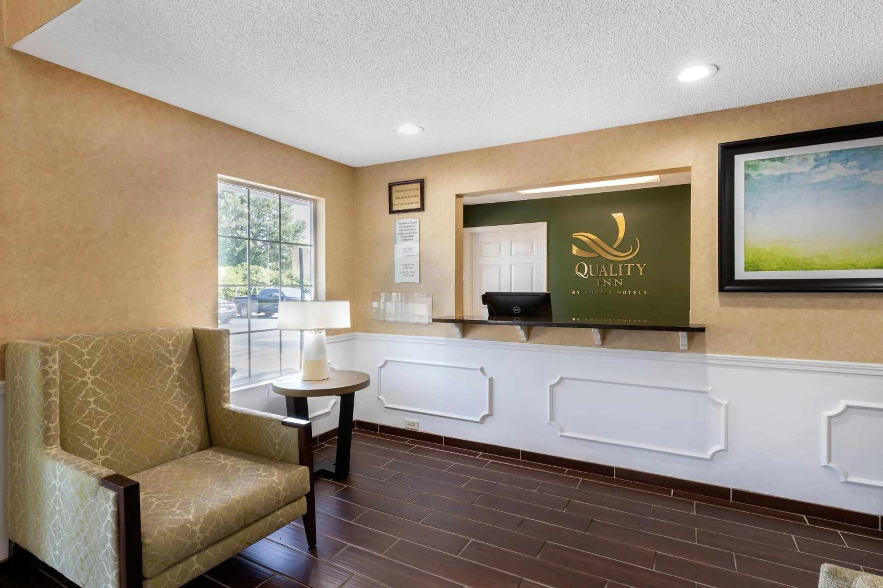 Lobby or reception in Quality Inn Cheraw