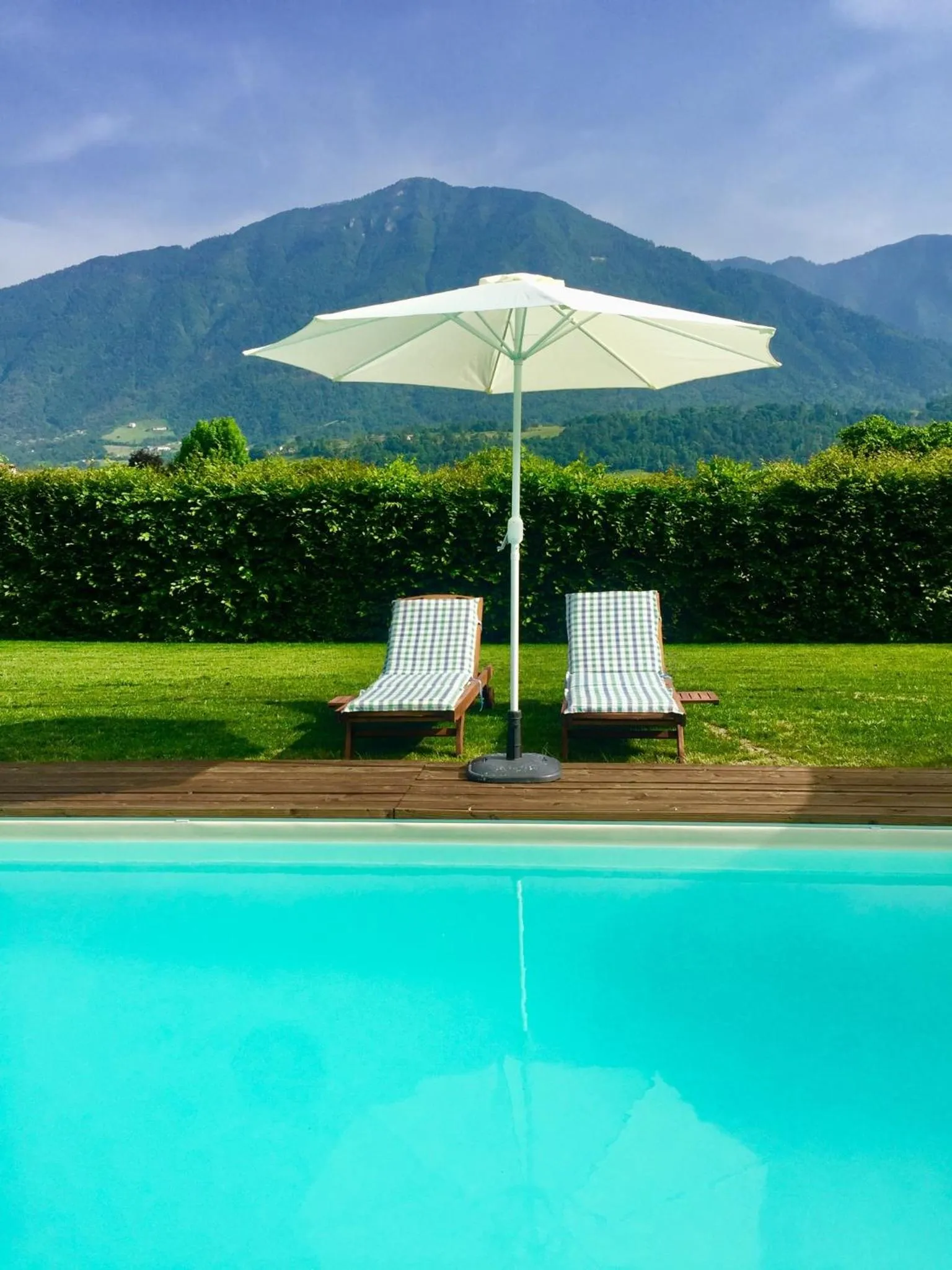Swimming pool in LA TANA DEL GRILLO
