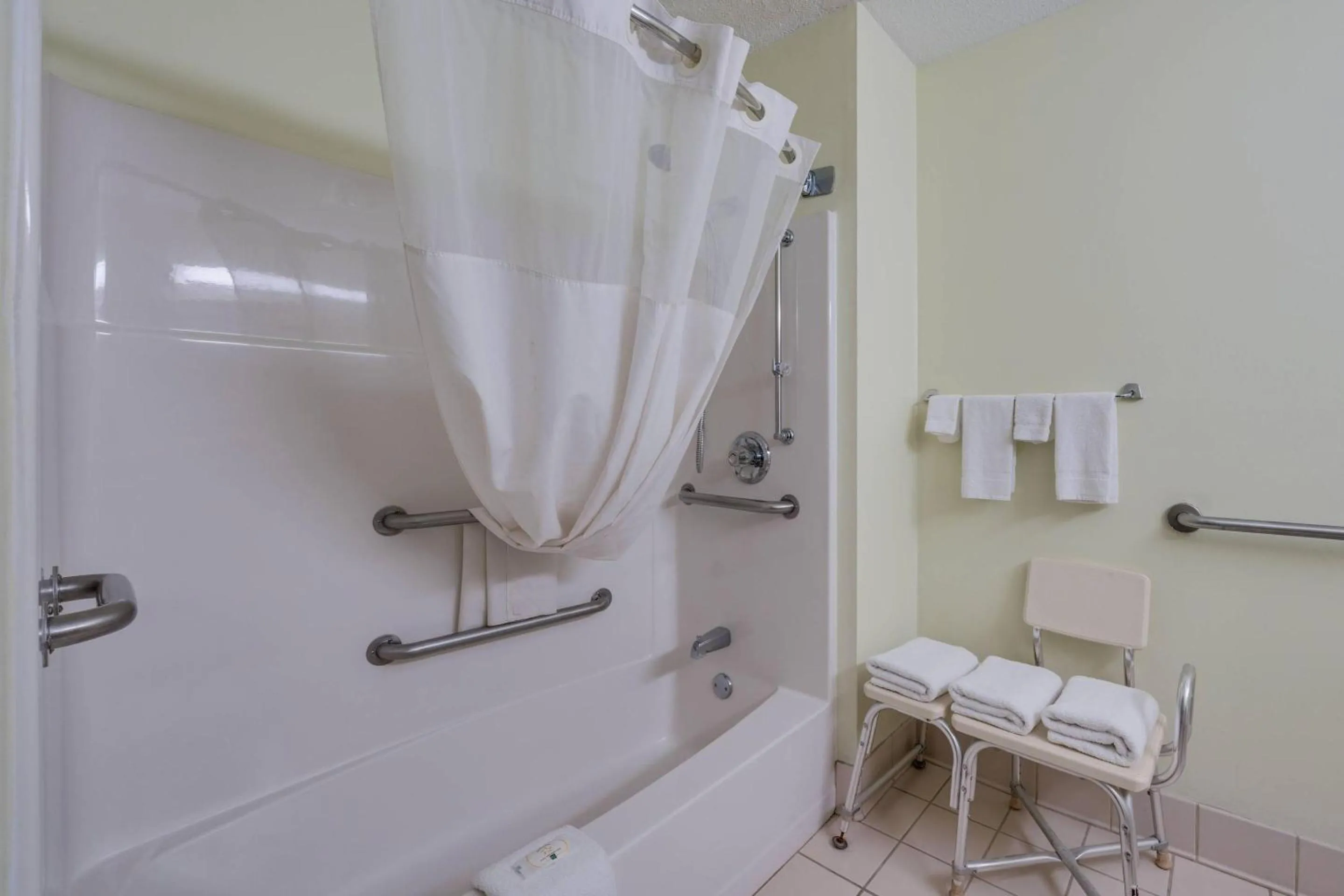 Bedroom in Quality Inn & Suites Sioux Falls South