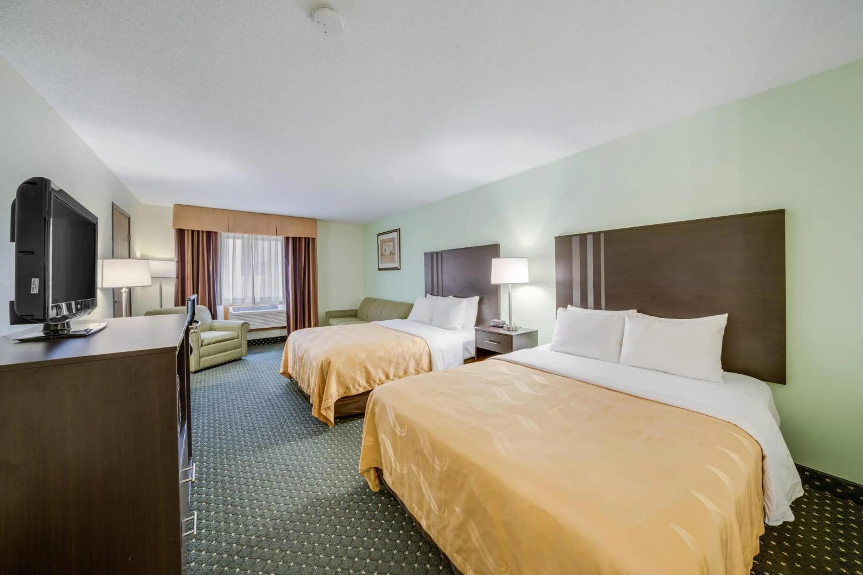 Bedroom, Bed in Quality Inn & Suites Sioux Falls South