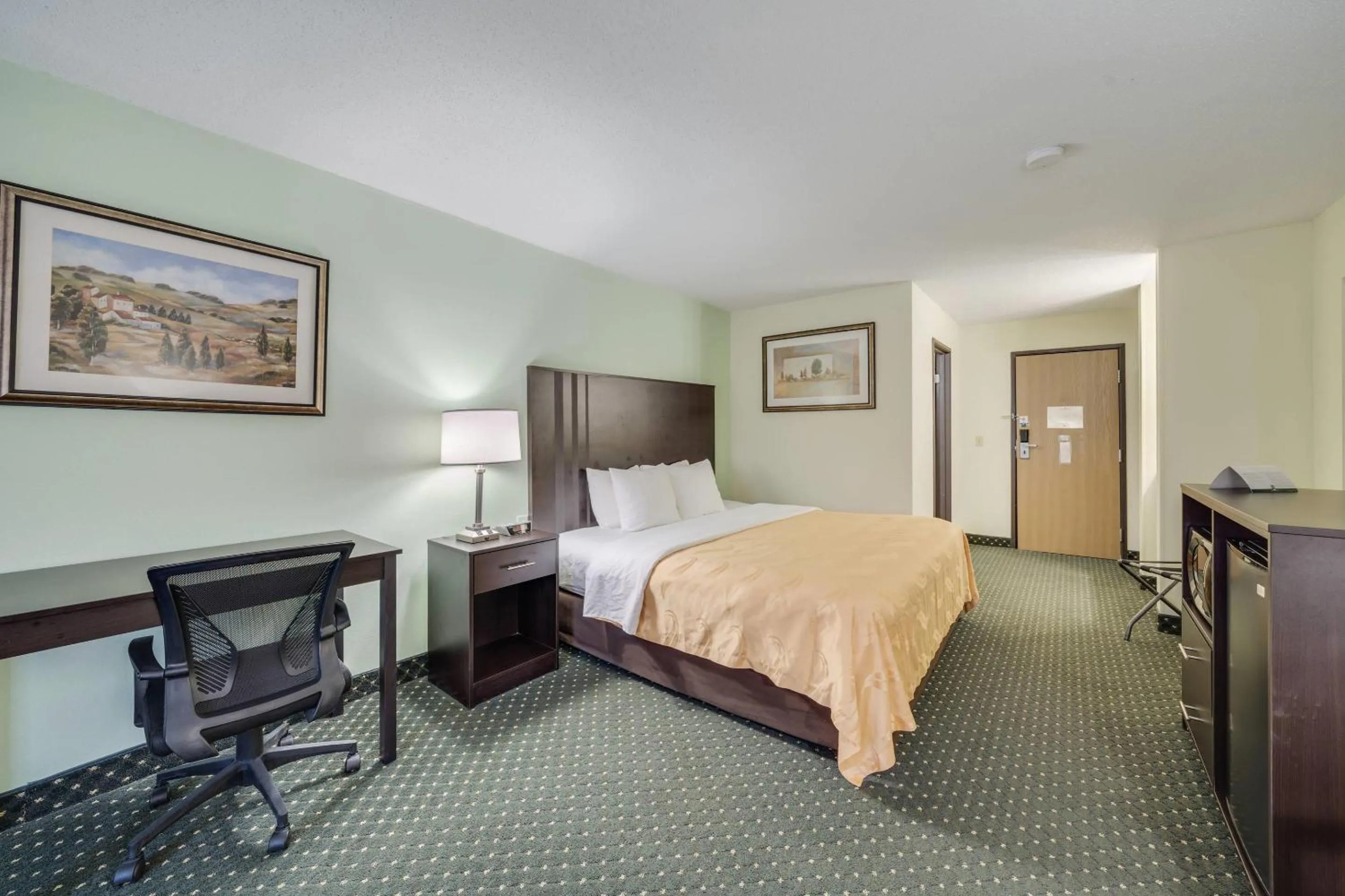 Bedroom, Bed in Quality Inn & Suites Sioux Falls South