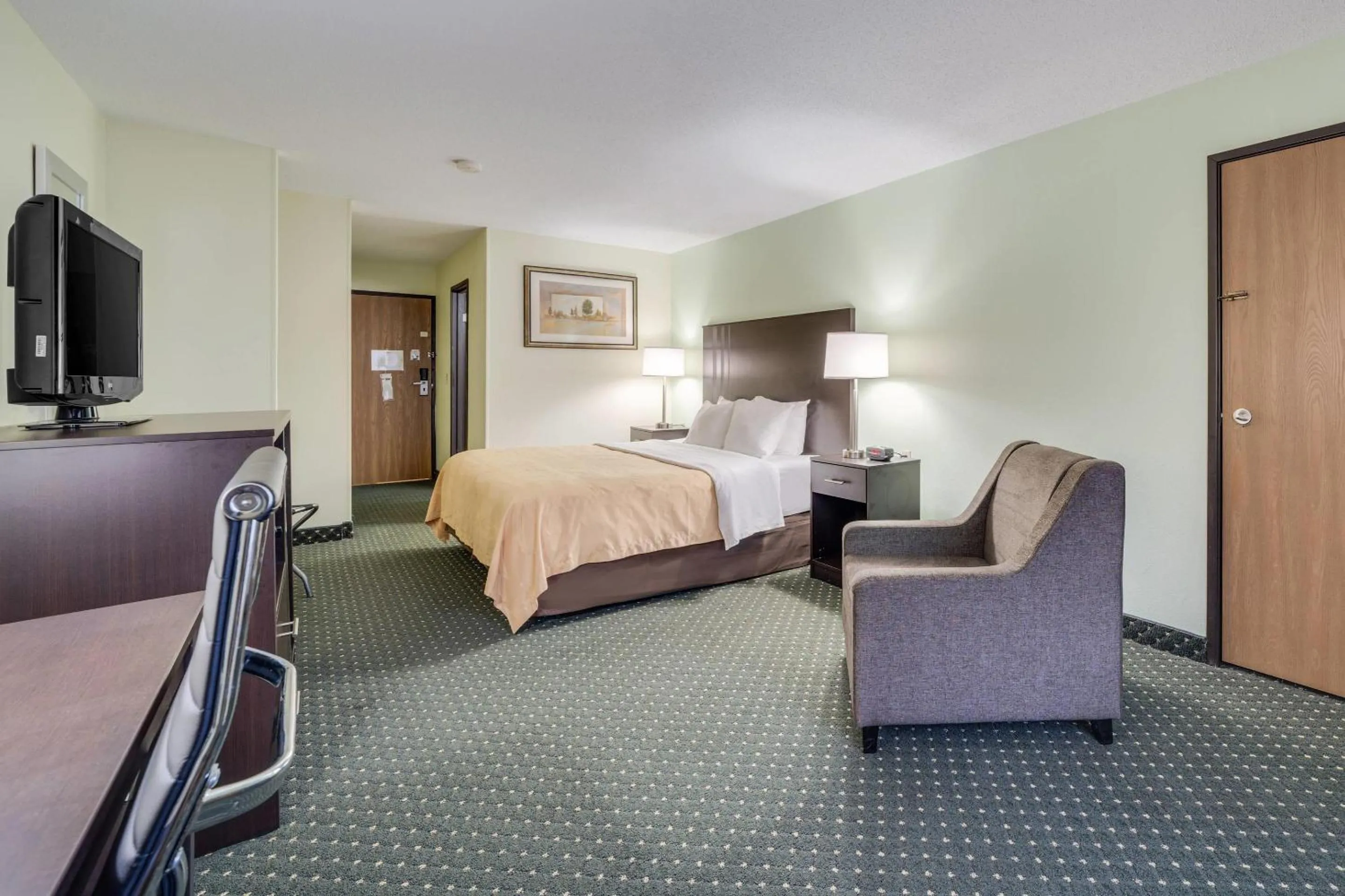 Bedroom, Bed in Quality Inn & Suites Sioux Falls South