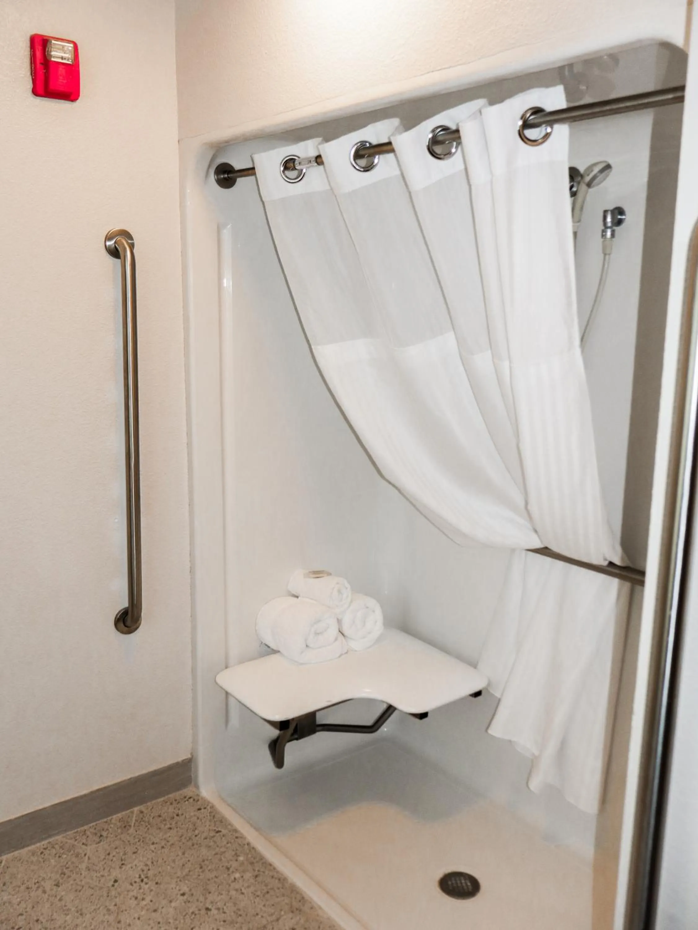 Travelodge by Wyndham Rapid City - Black Hills