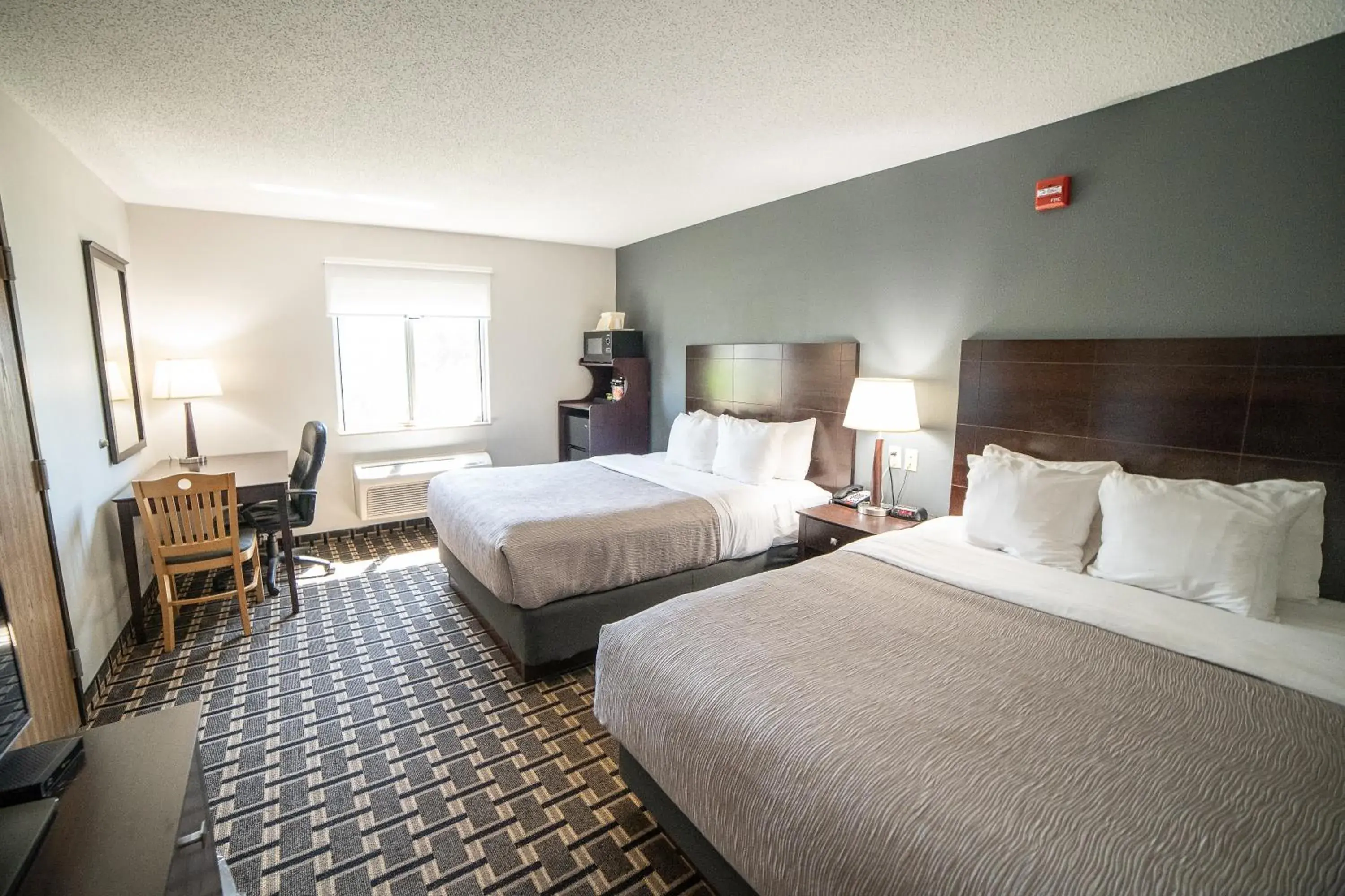 Queen Room with Two Queen Beds - Accessible/Non-Smoking in Quality Inn & Suites Watertown near Prairie Lakes Ice Arena Queen Room with Two Queen Beds - Accessible/Non-Smoking in Quality Inn & Suites Watertown near Prairie Lakes Ice Arena