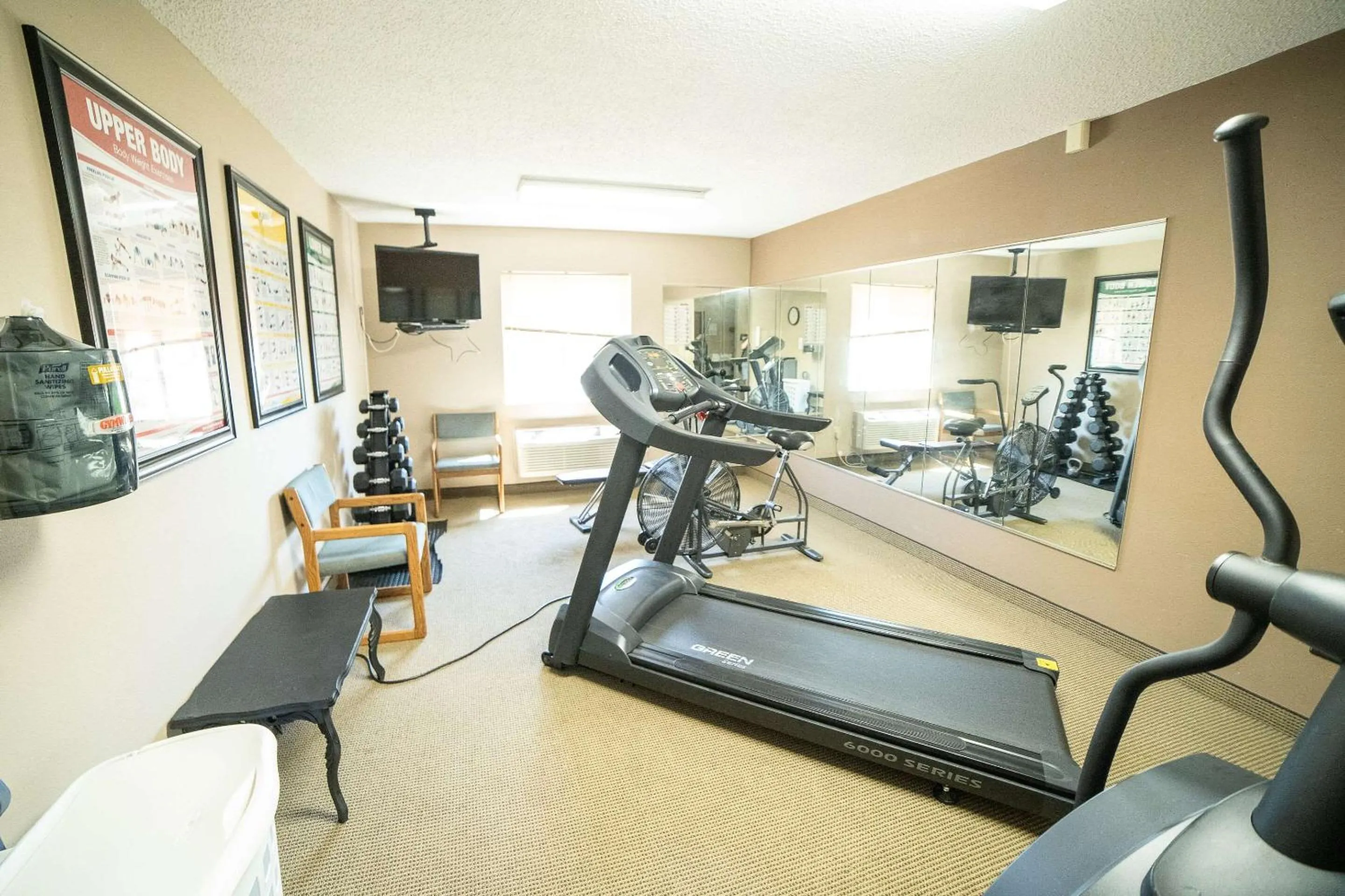 Fitness centre/facilities in Quality Inn & Suites Watertown near Prairie Lakes Ice Arena
