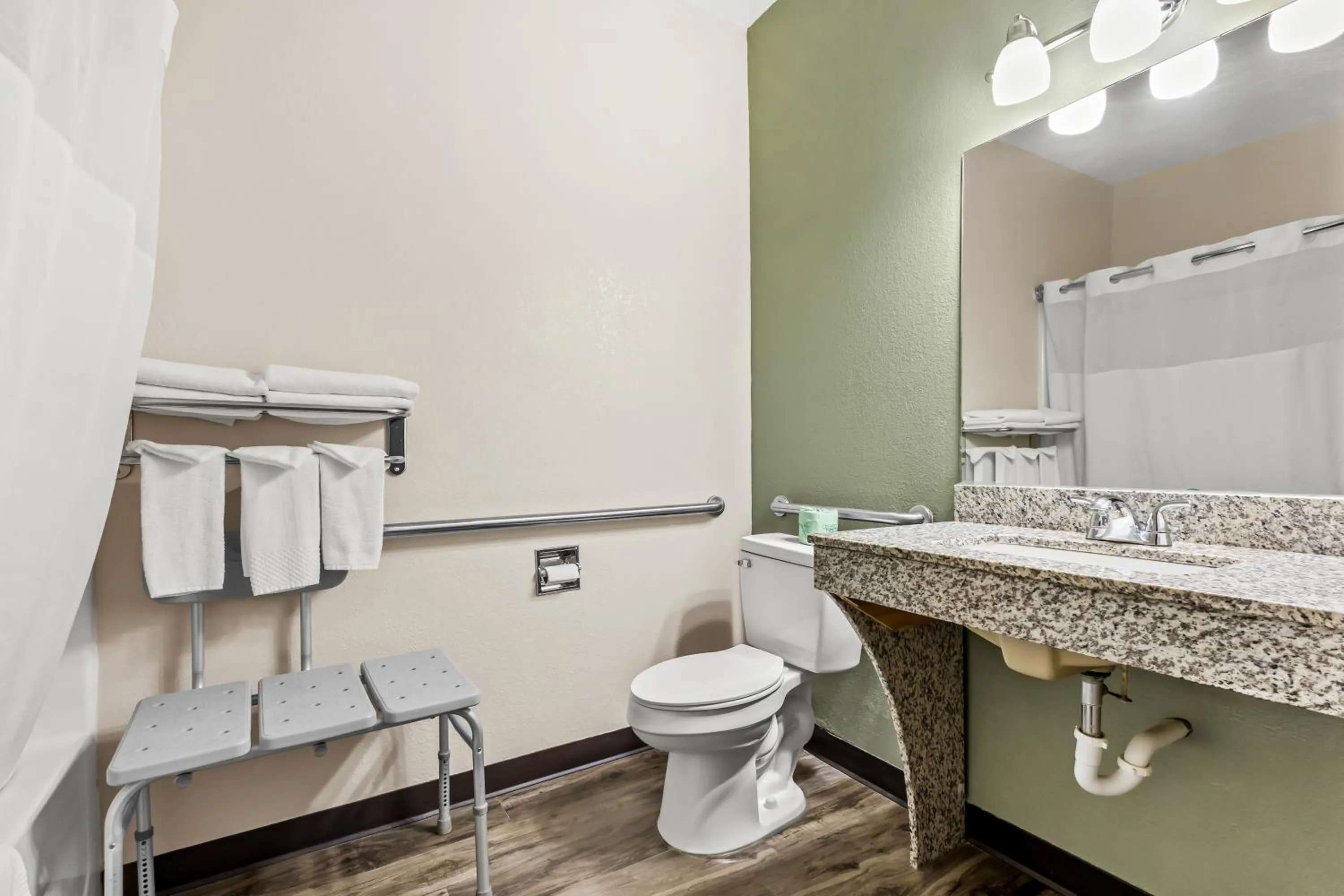 Bathroom in Quality Inn Brookings-University