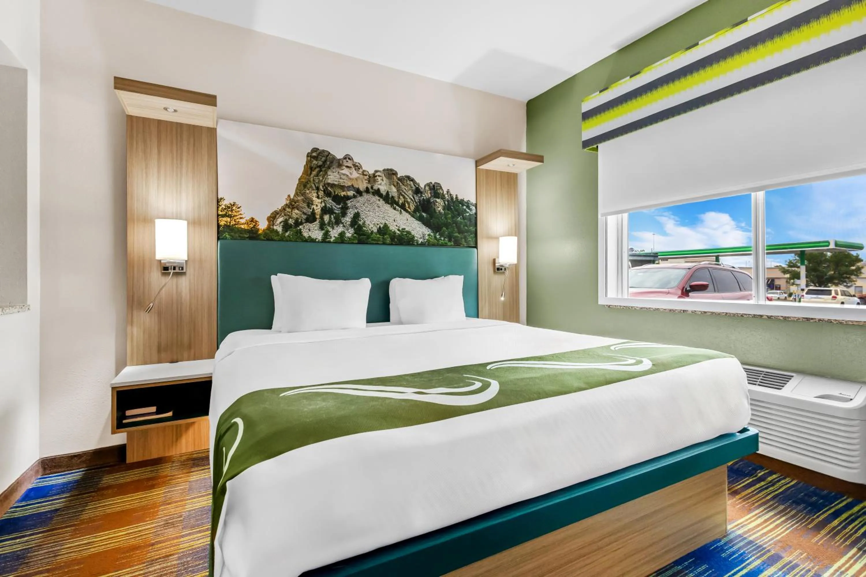 Bed in Quality Inn Brookings-University