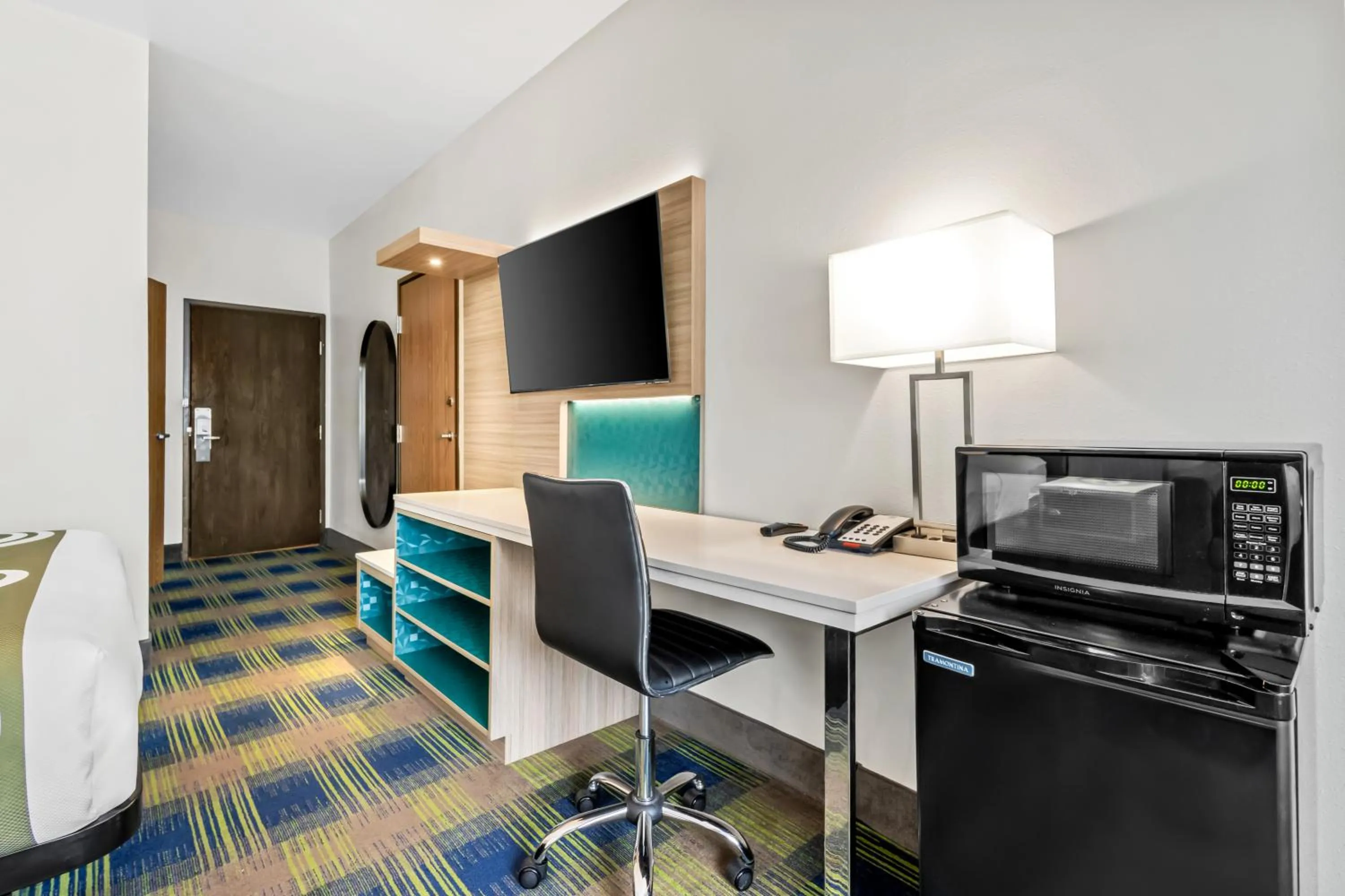 TV and multimedia in Quality Inn Brookings-University