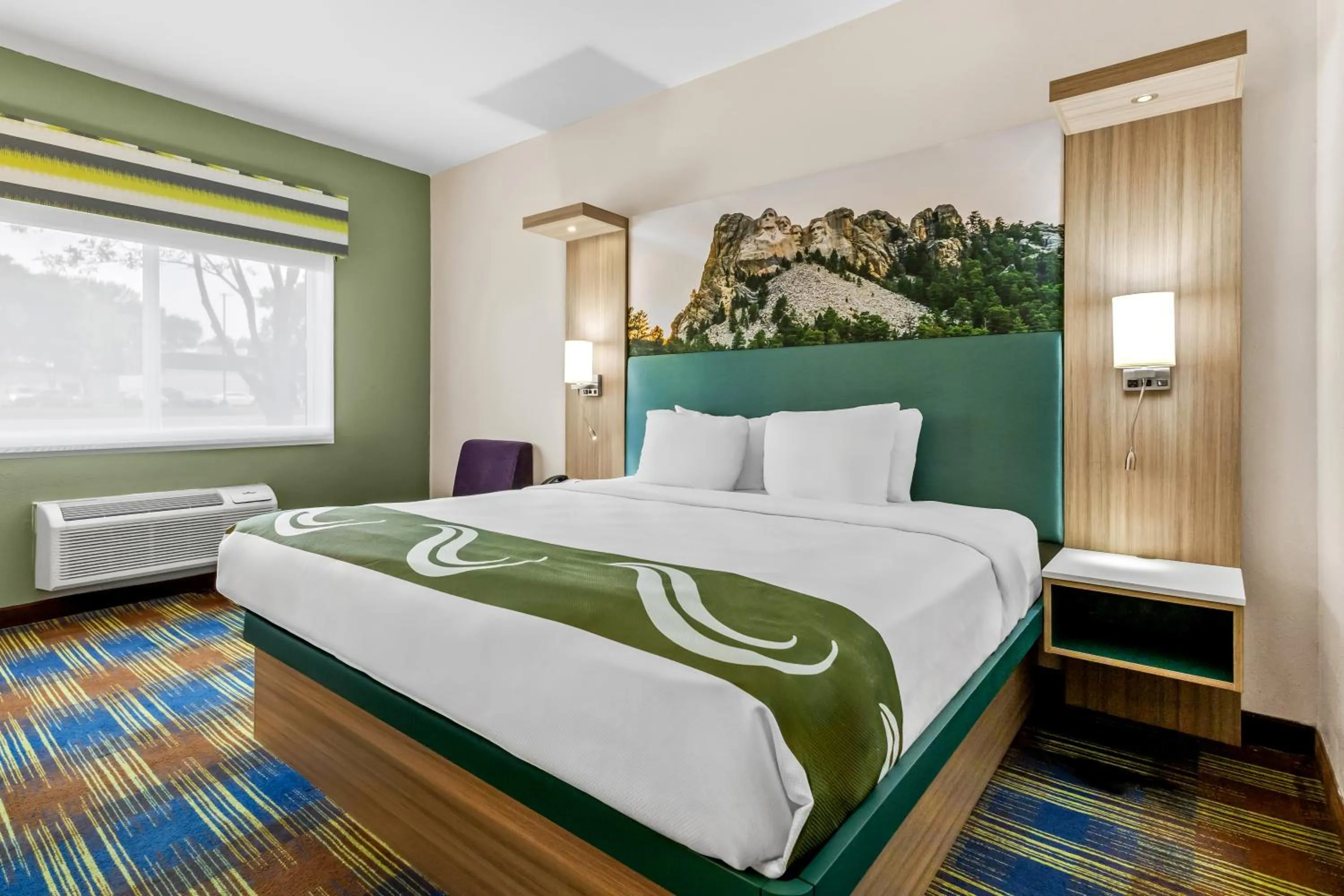 Bed in Quality Inn Brookings-University