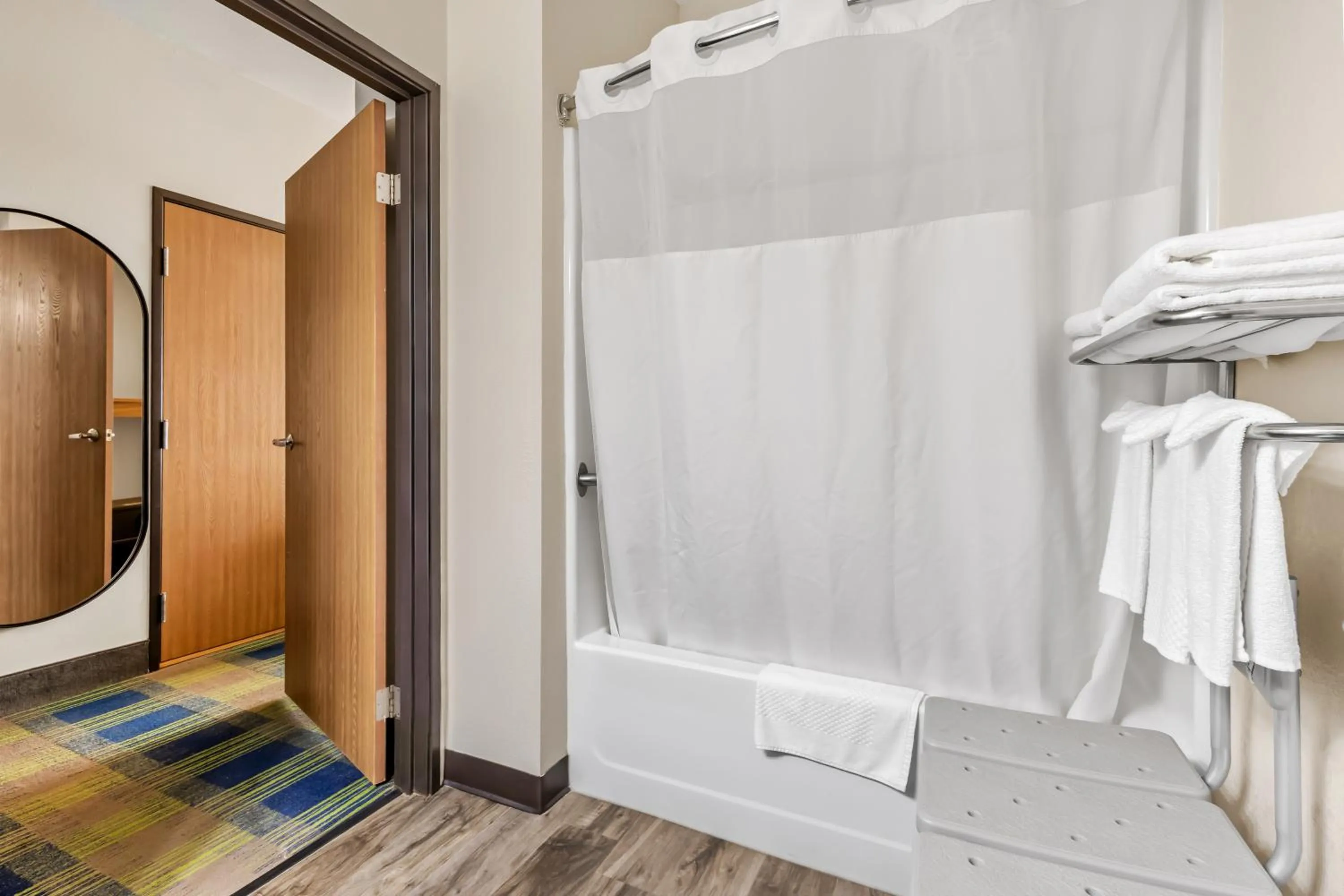 Bath in Quality Inn Brookings-University