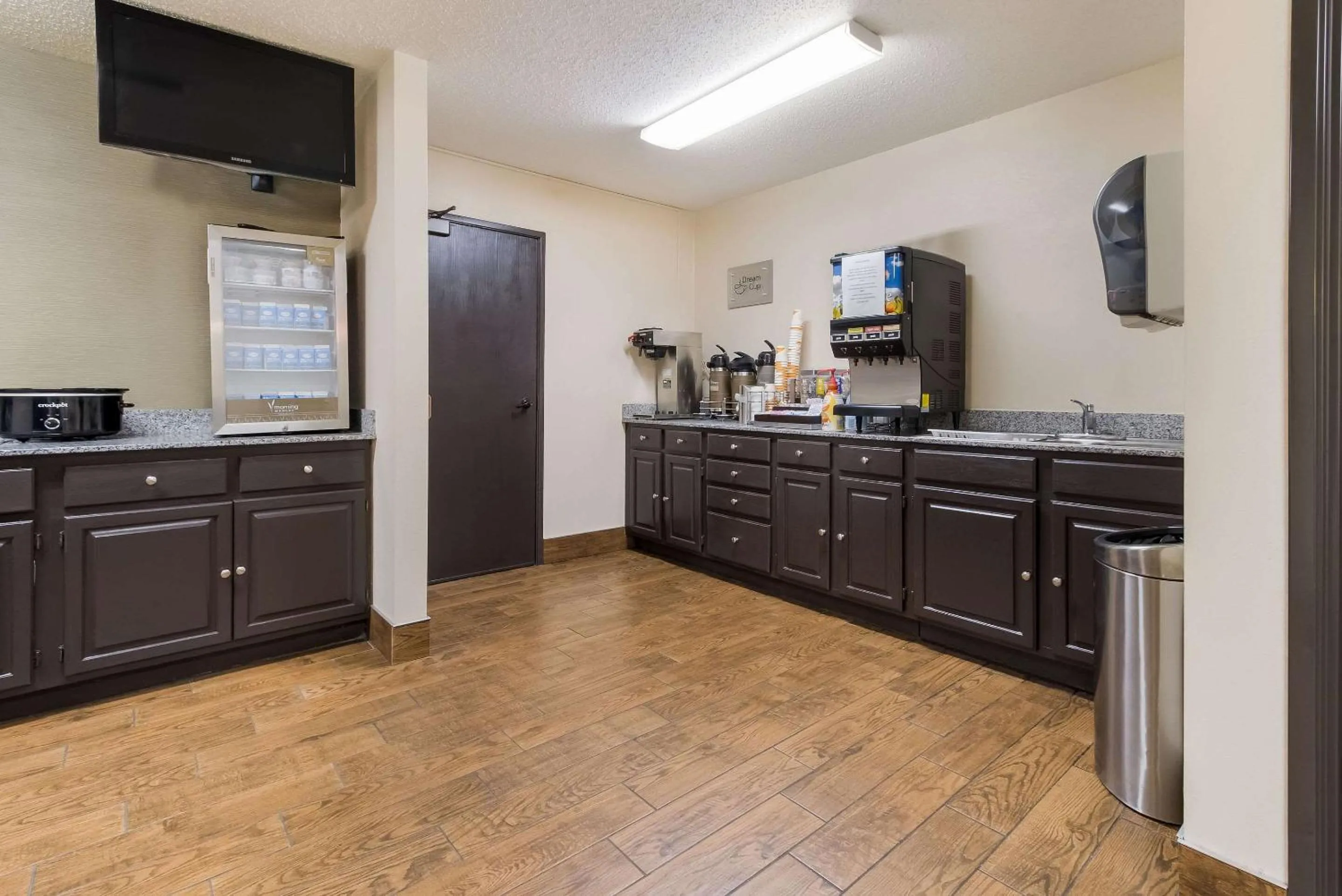 Breakfast in Sleep Inn Sioux Falls Airport