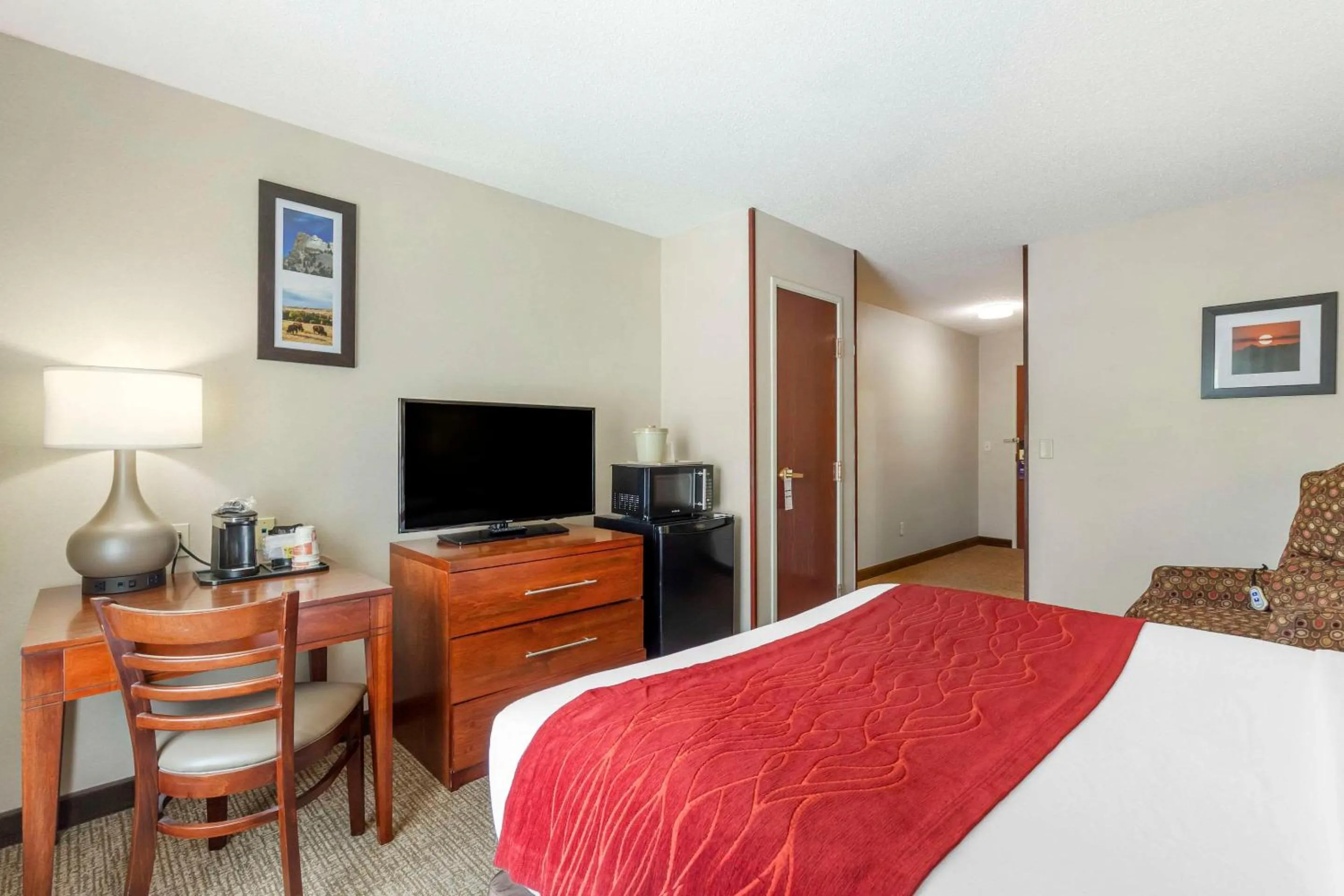 Bedroom, Bed in Comfort Inn & Suites Rapid City South - Mt Rushmore Gateway