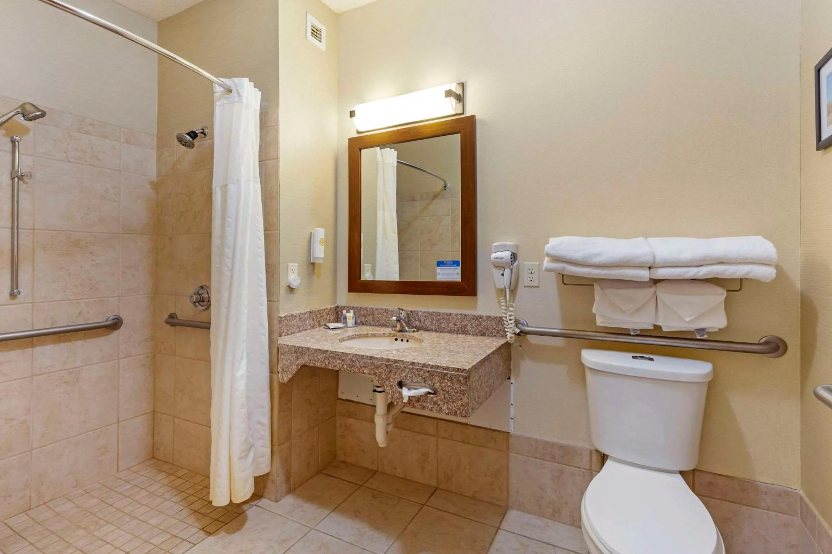 Bedroom in Comfort Inn & Suites Rapid City South - Mt Rushmore Gateway