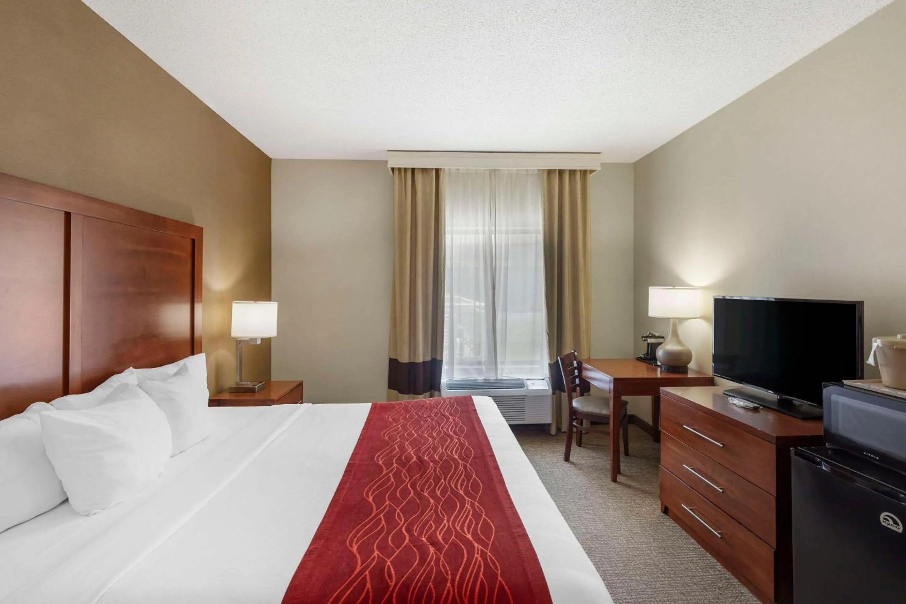 Bedroom, Bed in Comfort Inn & Suites Rapid City South - Mt Rushmore Gateway