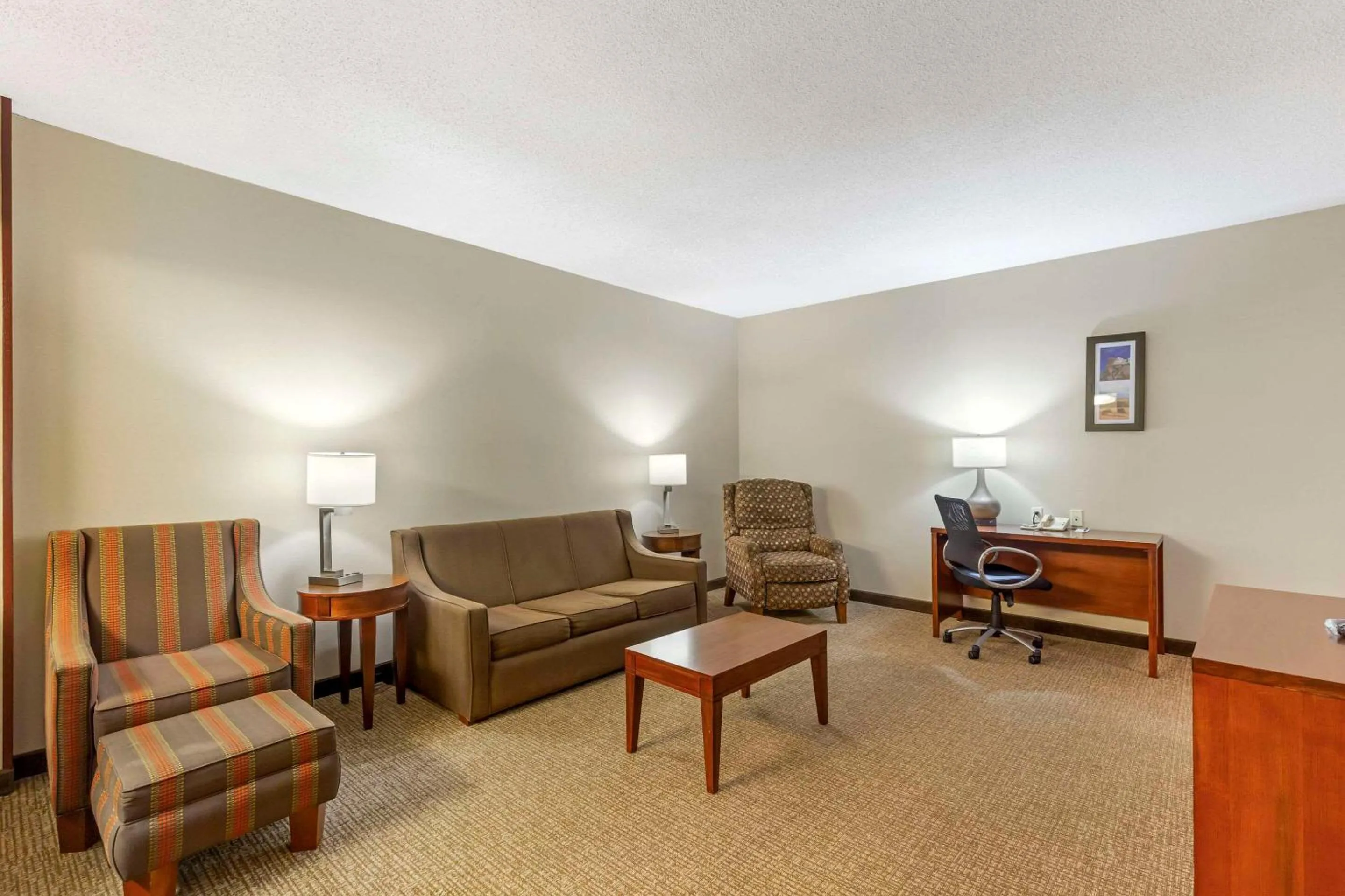 Bedroom in Comfort Inn & Suites Rapid City South - Mt Rushmore Gateway