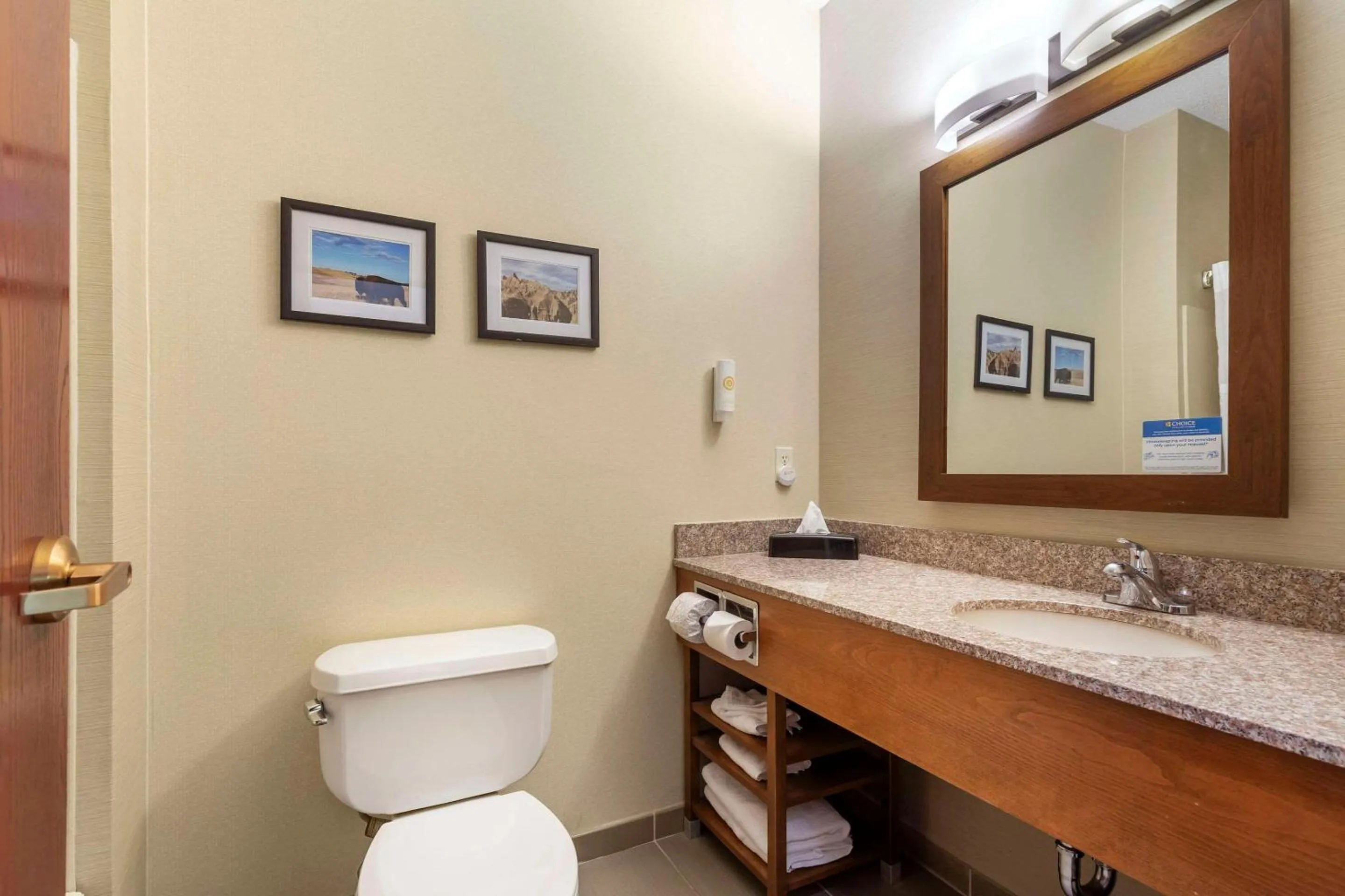 Bedroom in Comfort Inn & Suites Rapid City South - Mt Rushmore Gateway