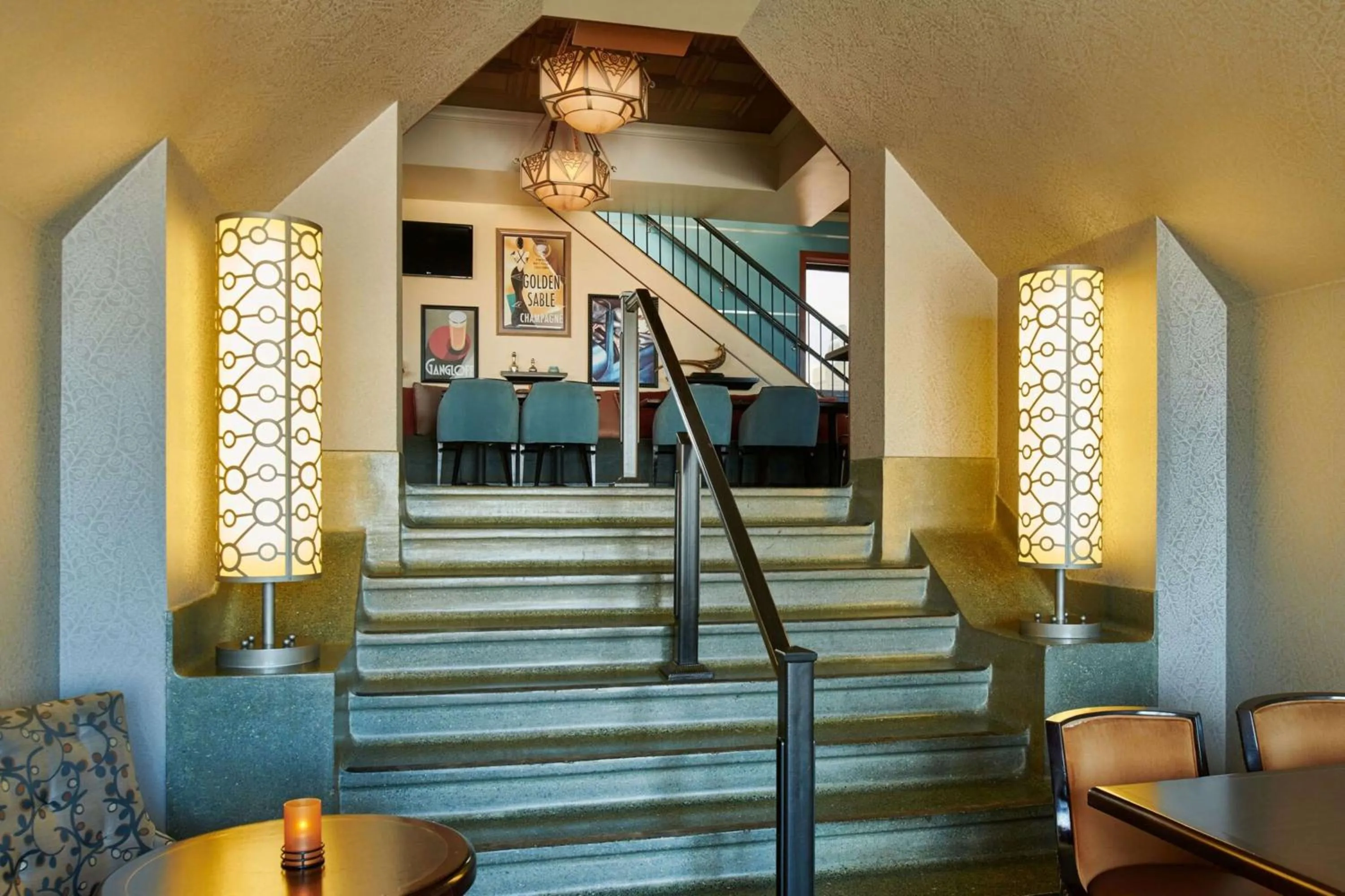 Lounge or bar in Hotel Alex Johnson Rapid City, Curio Collection by Hilton