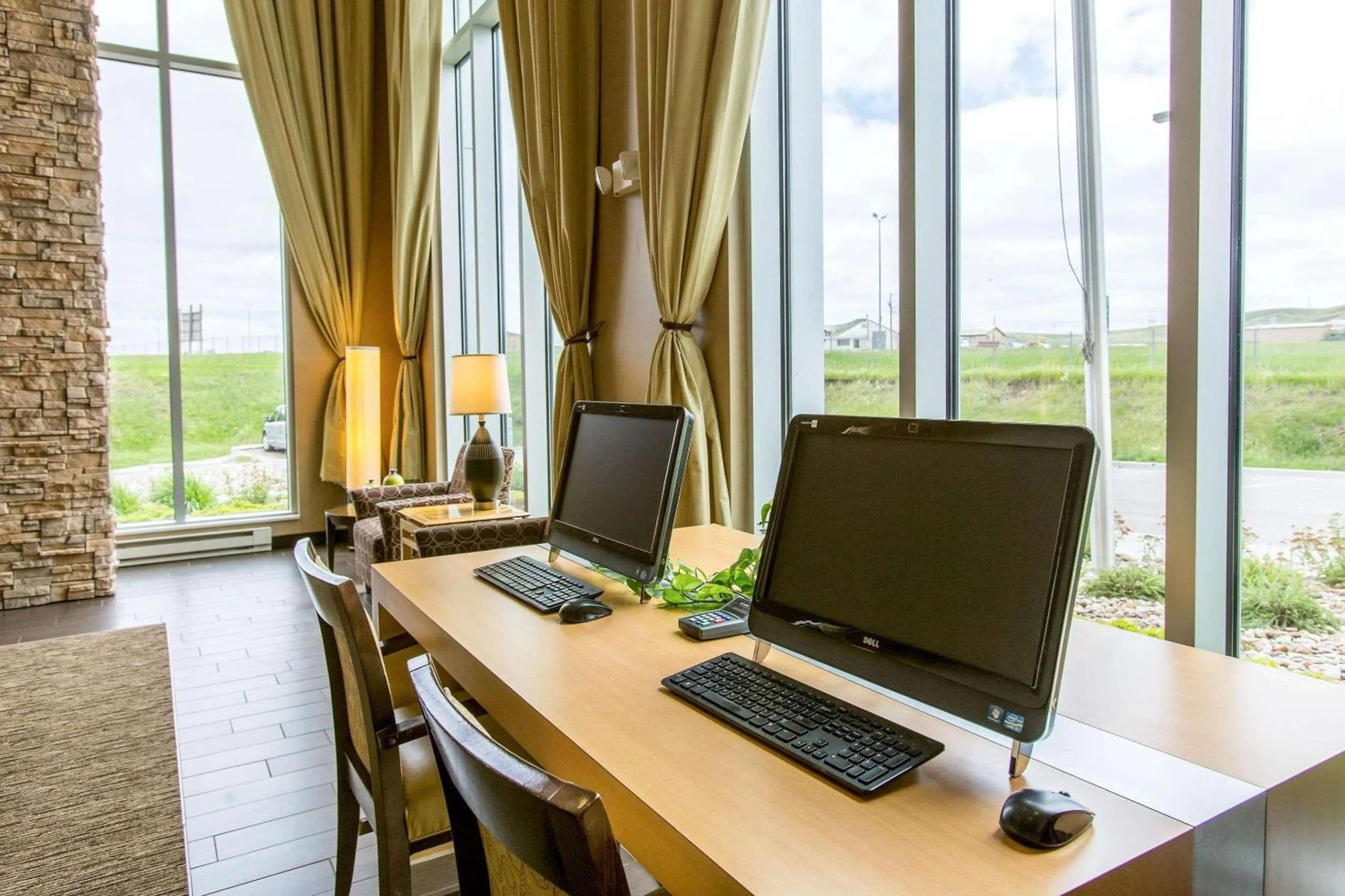 Business facilities in Cambria Hotel Rapid City near Mount Rushmore